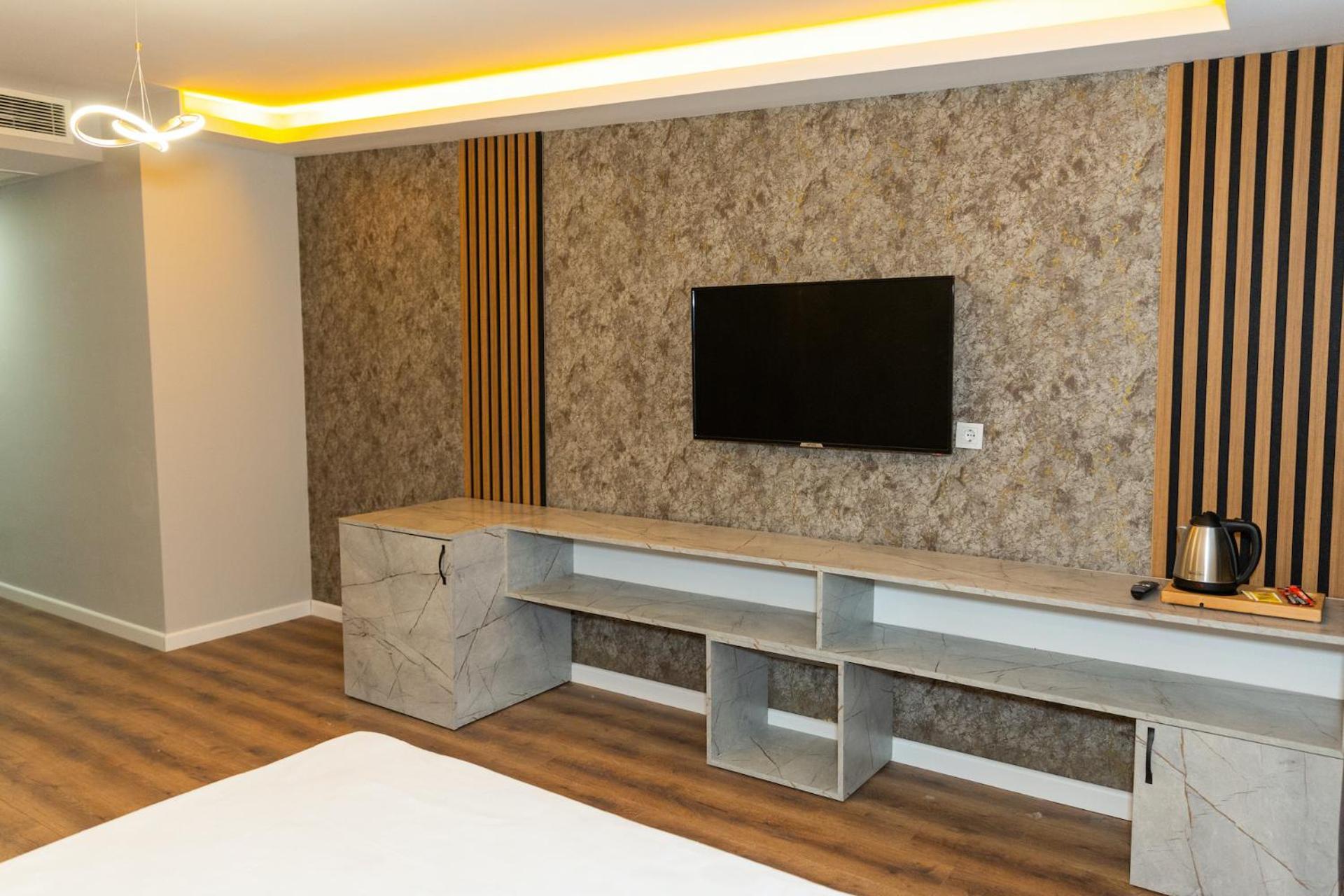 The Hera Business & Istanbul