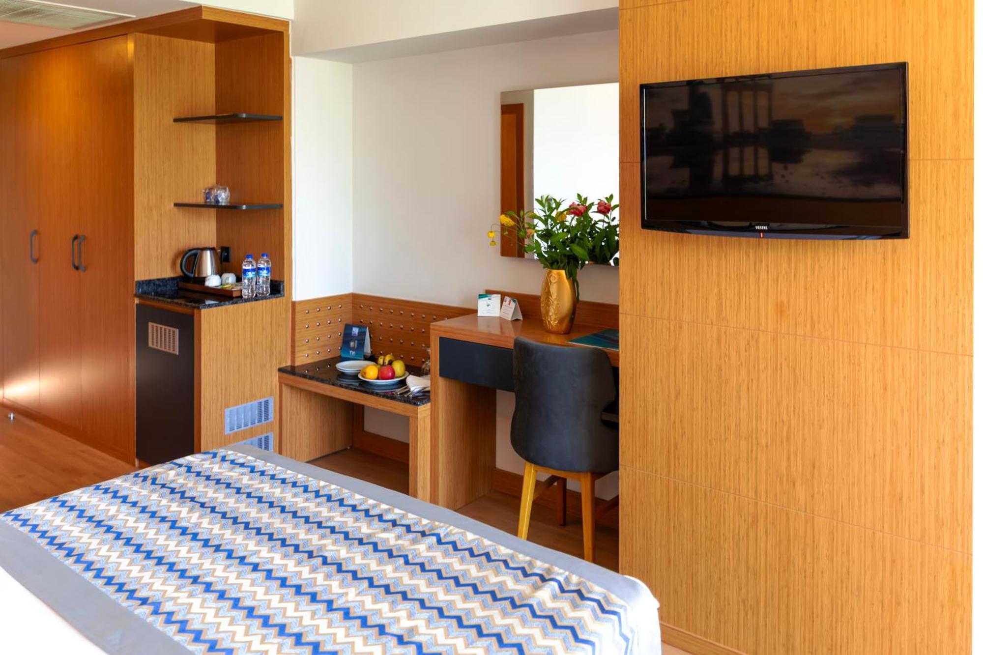 Sealife Buket & Resort 5*