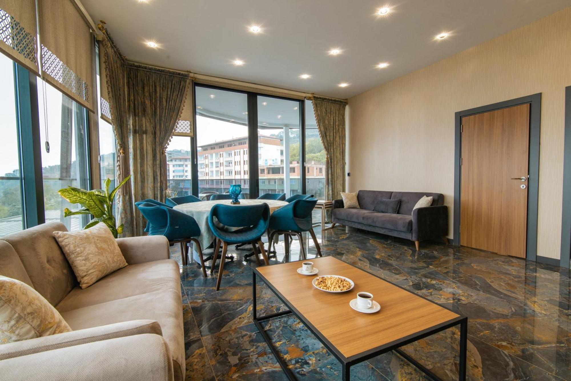 Fevzi Hoca Hotel *