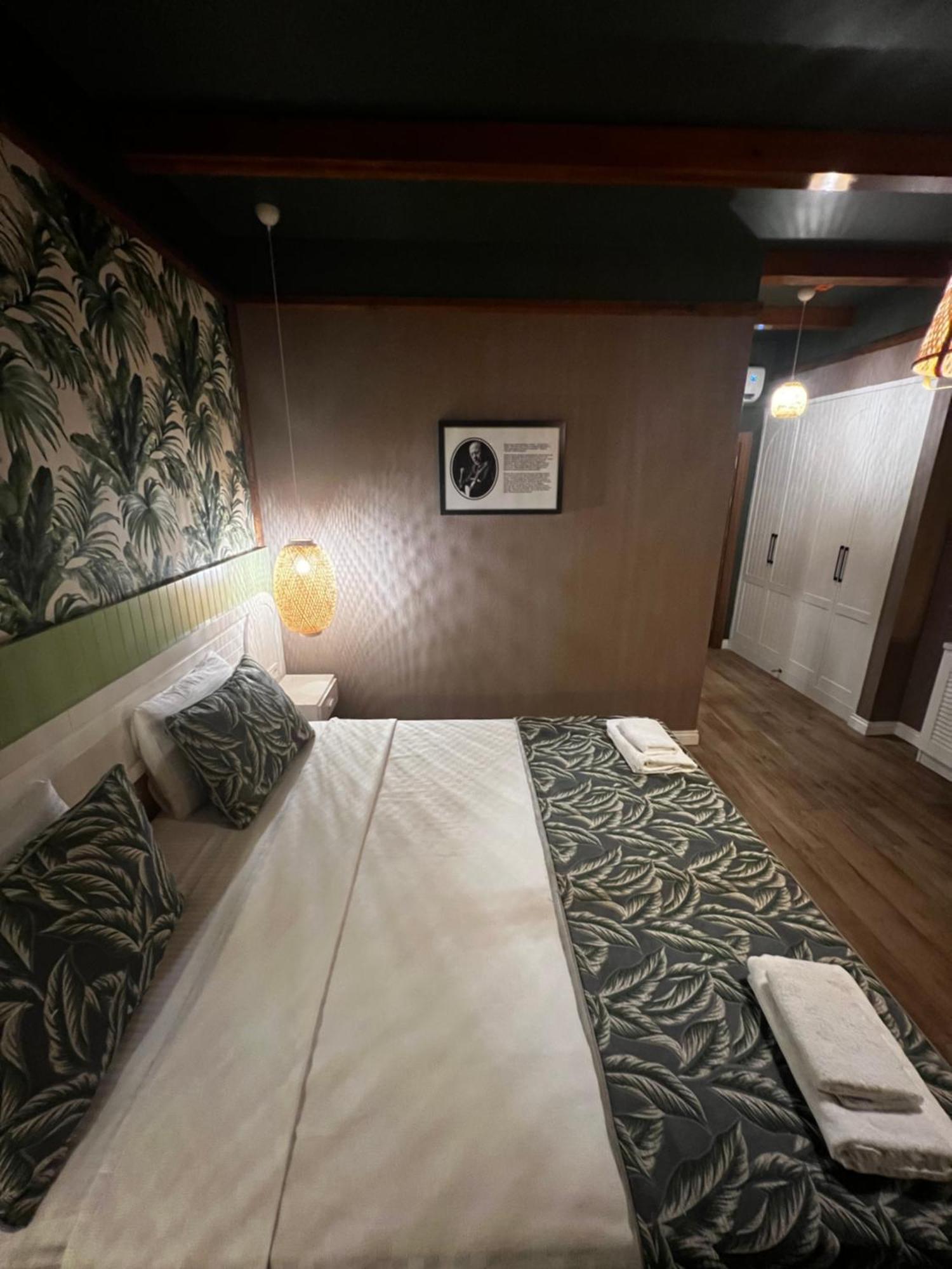 Hotel Dolphin Park
