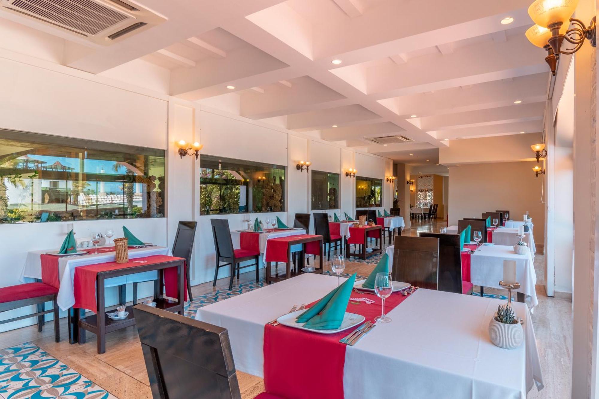 Emelda Sun Club 5* Kemer
