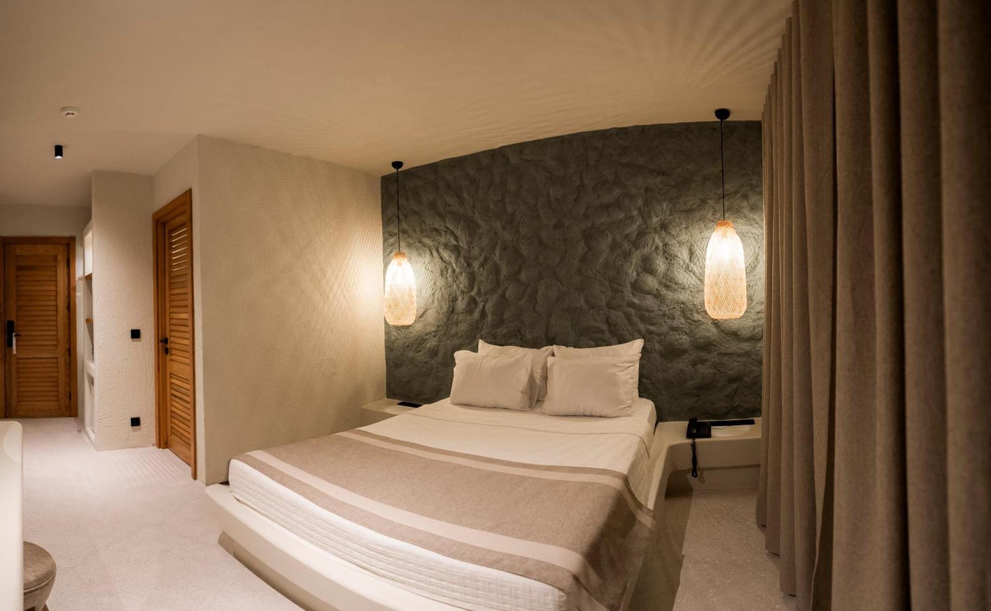 Corner Boutique Hotel 3*