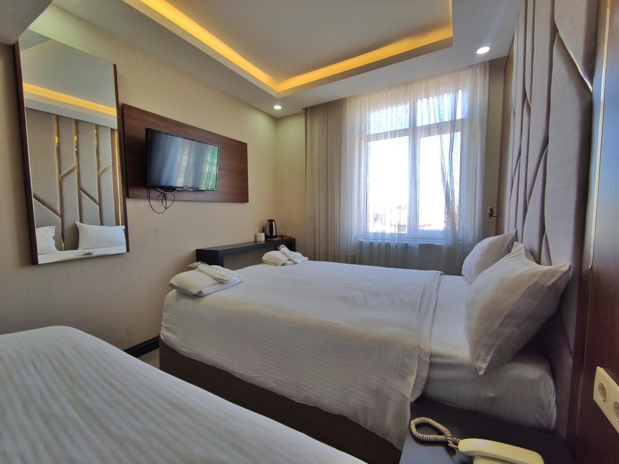 The Golden Pera's & Hotel