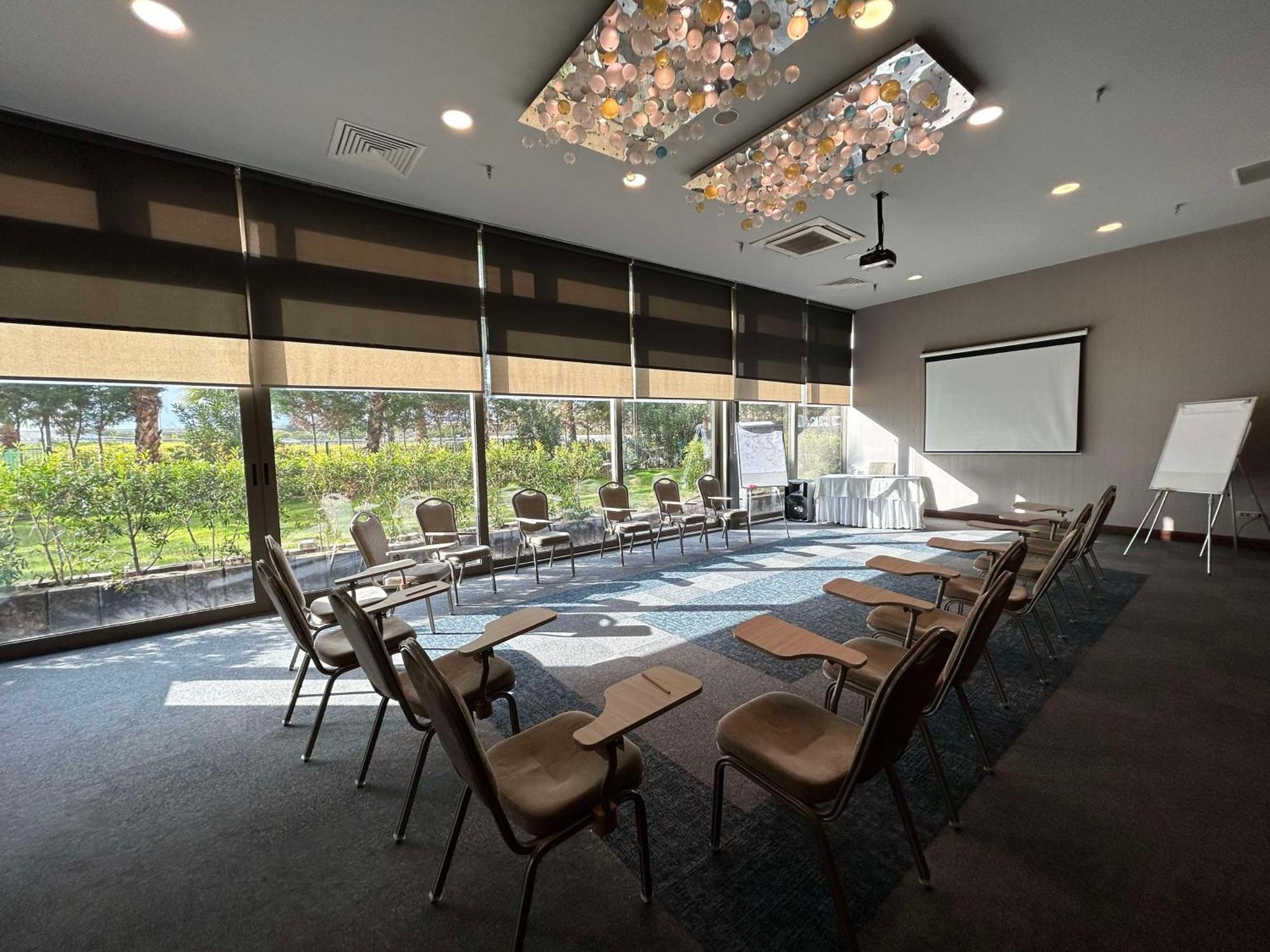 Western Premier Karsiyaka Convention & Hotel 5*