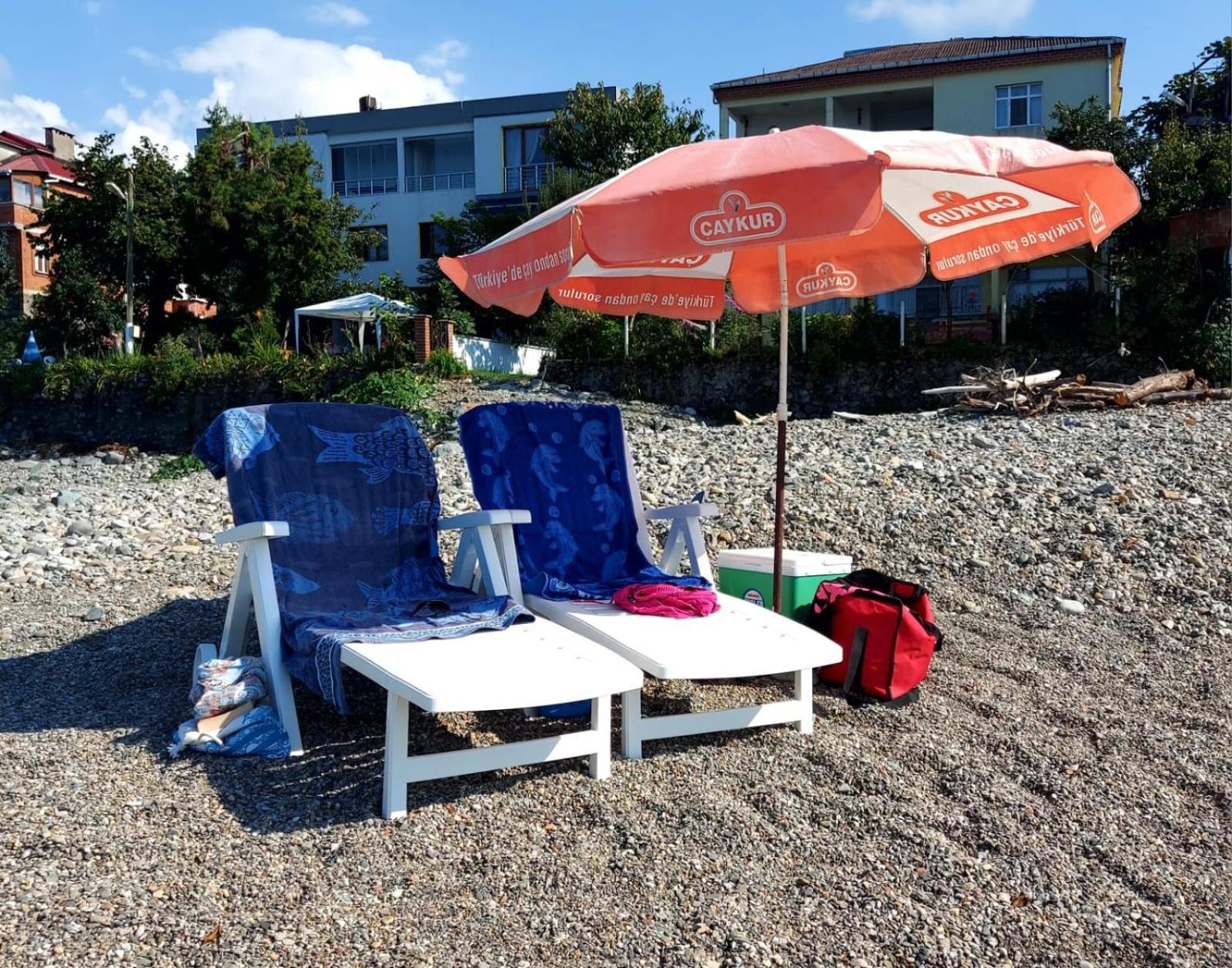 Seafront By The Sea And With A And With Big Garden Apartment