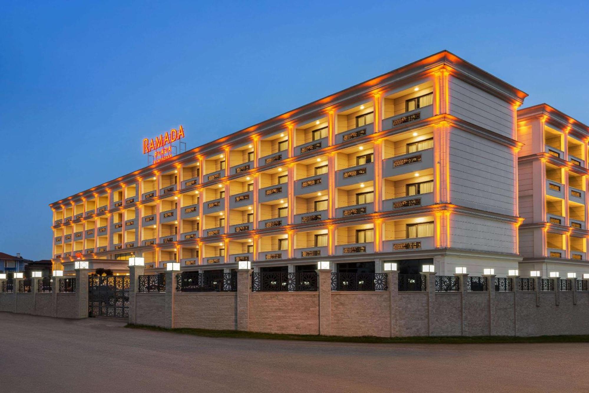 Hotel Ramada Plaza By Wyndham