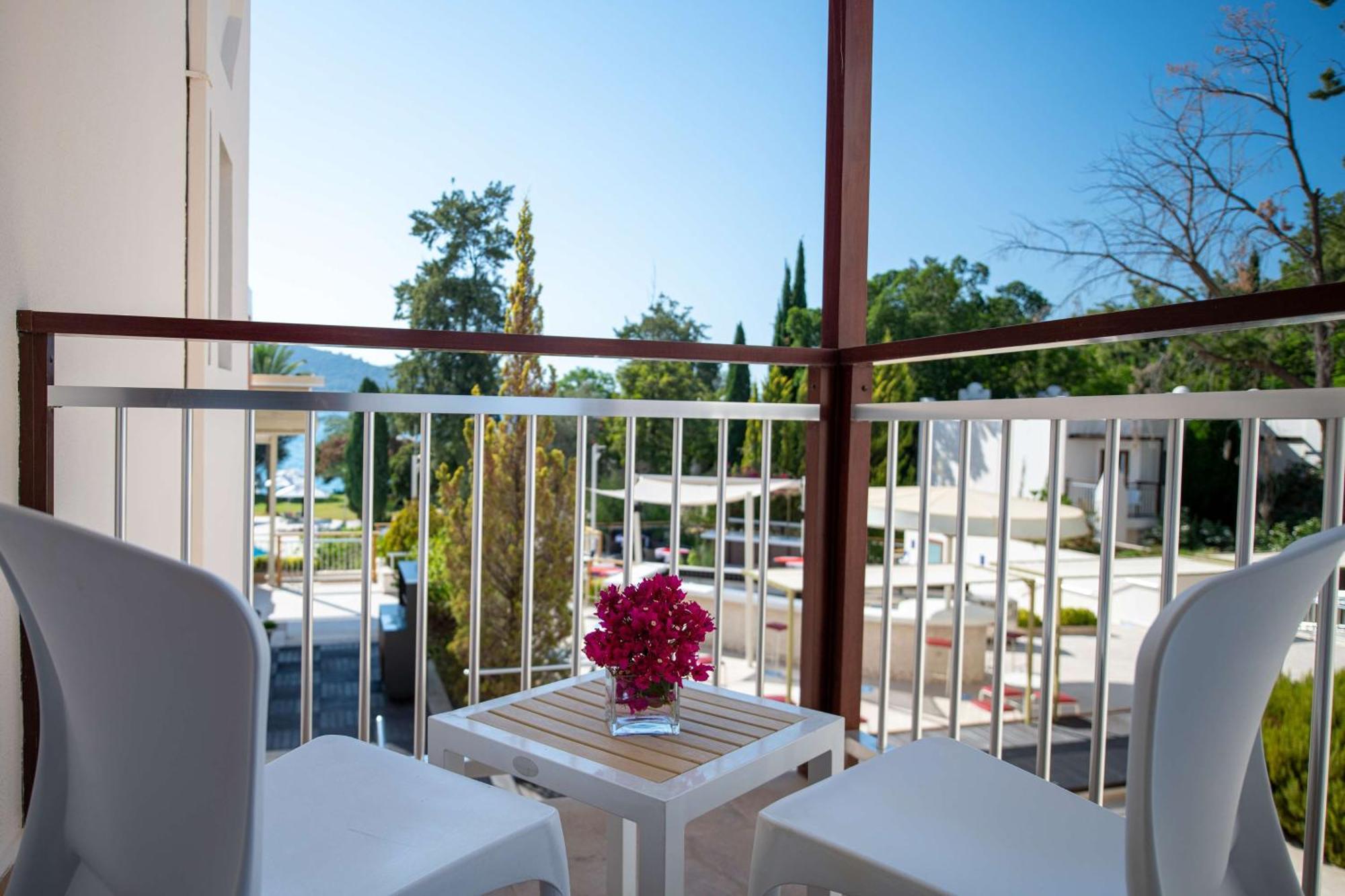Doubletree By Hilton Bodrum Isil Club Ultra Resort