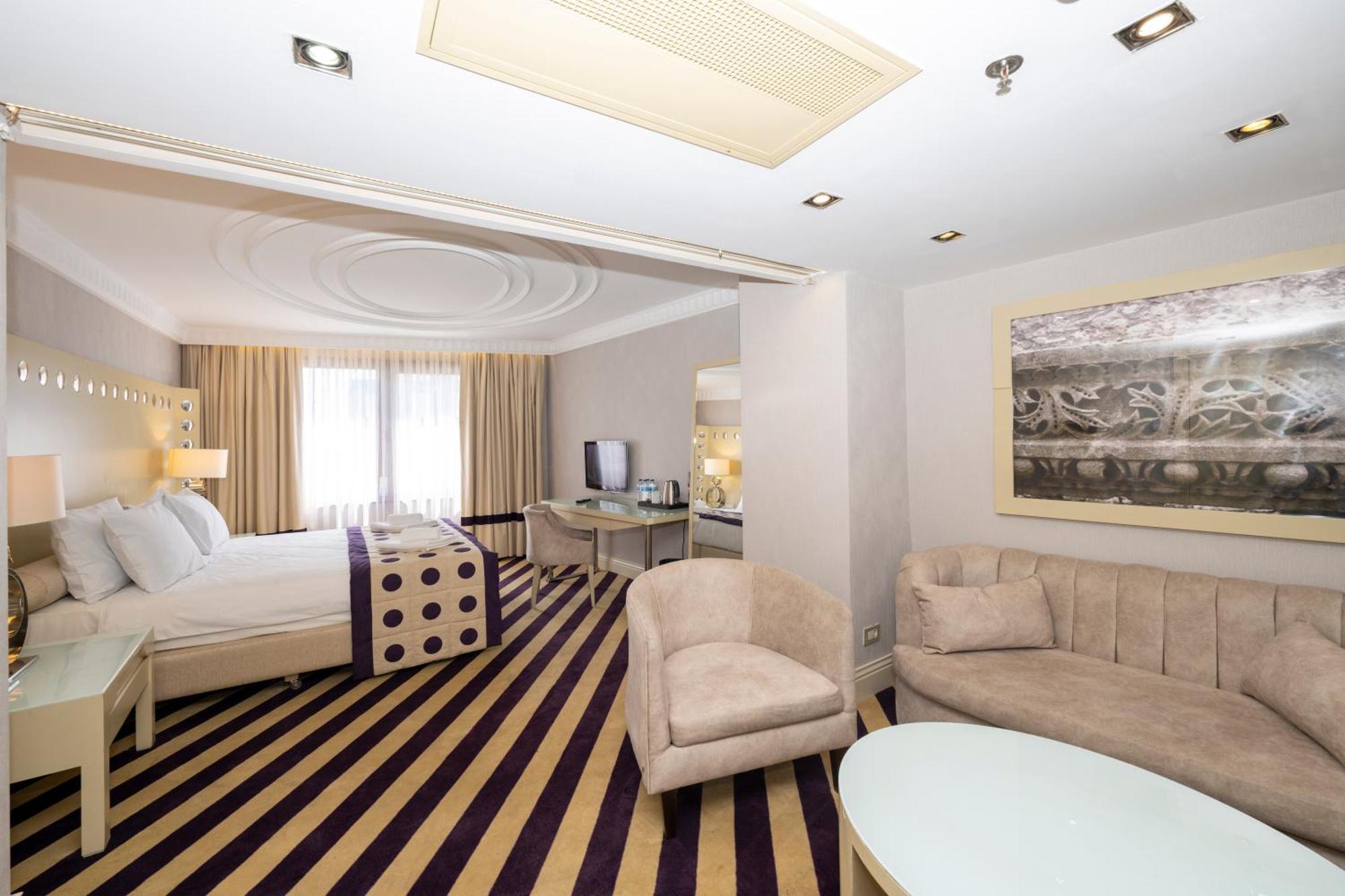 Taxim Hill 4*