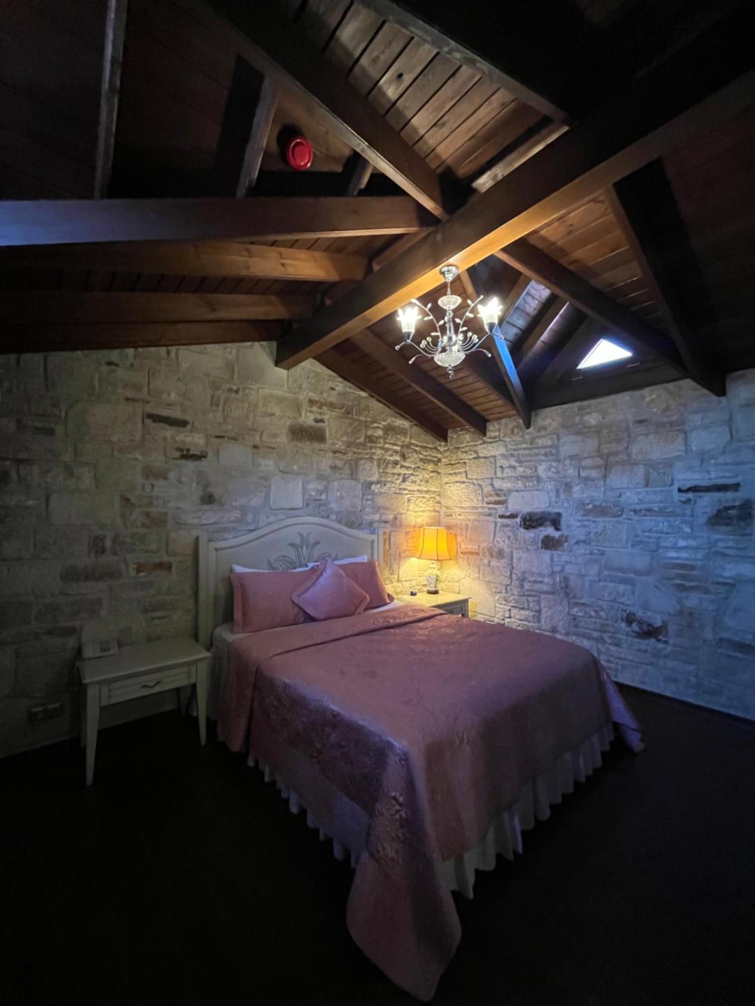 Griffon Hotel Yenifoca
