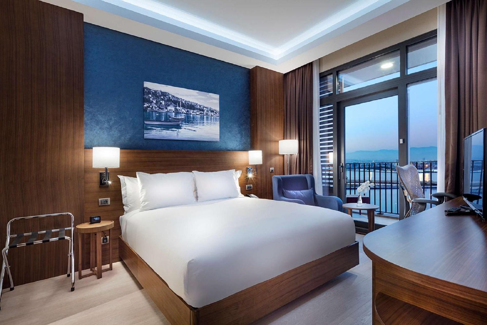 Hotel Hilton Garden Bayrakli