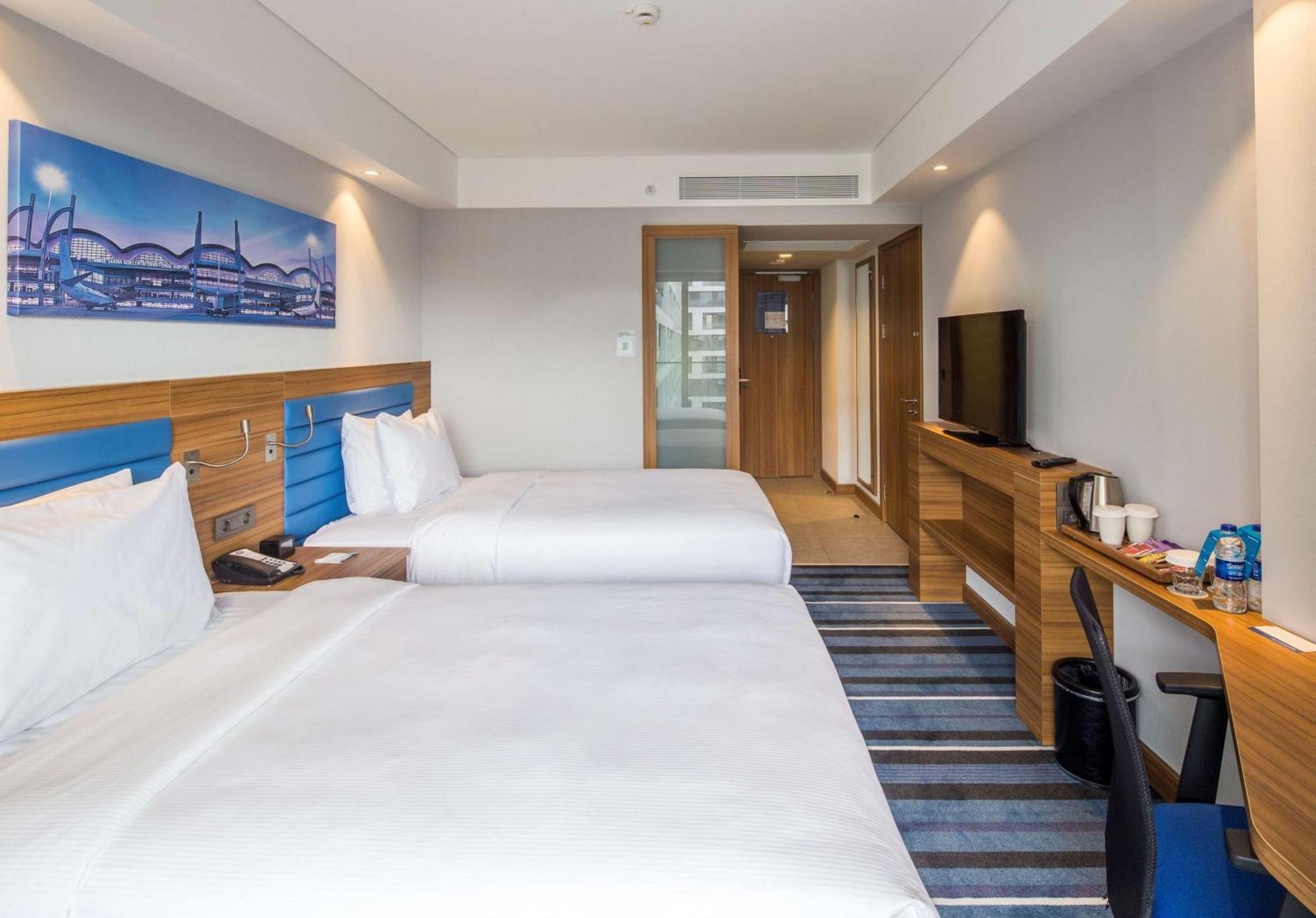 Hotel Hampton By Hilton Istanbul Kurtkoy 4*