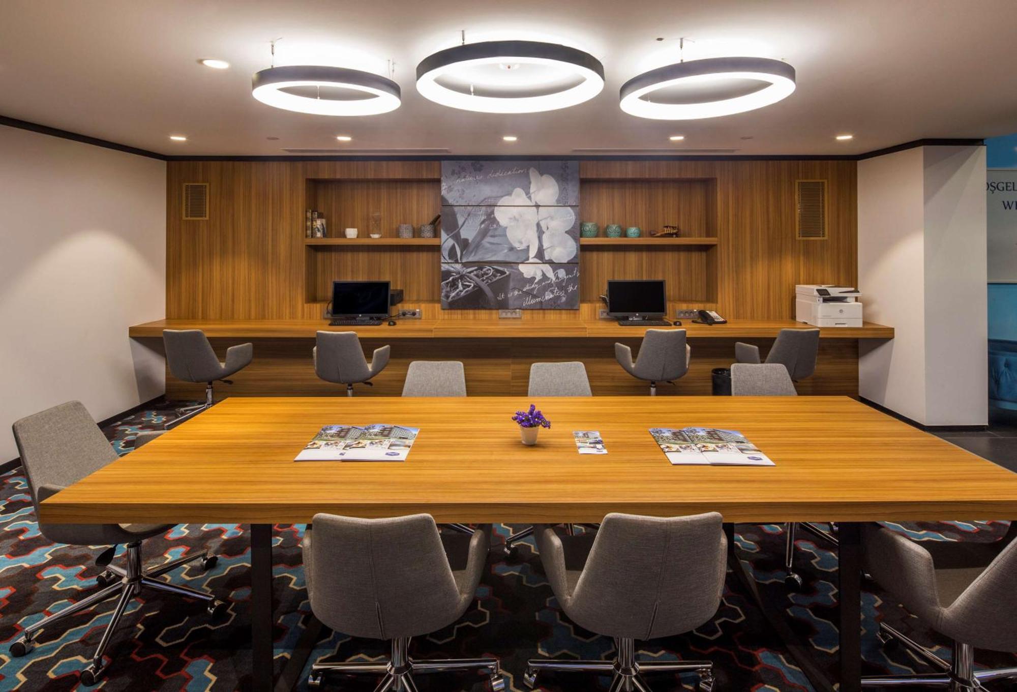 Hampton By Hilton Istanbul Kurtkoy 4*