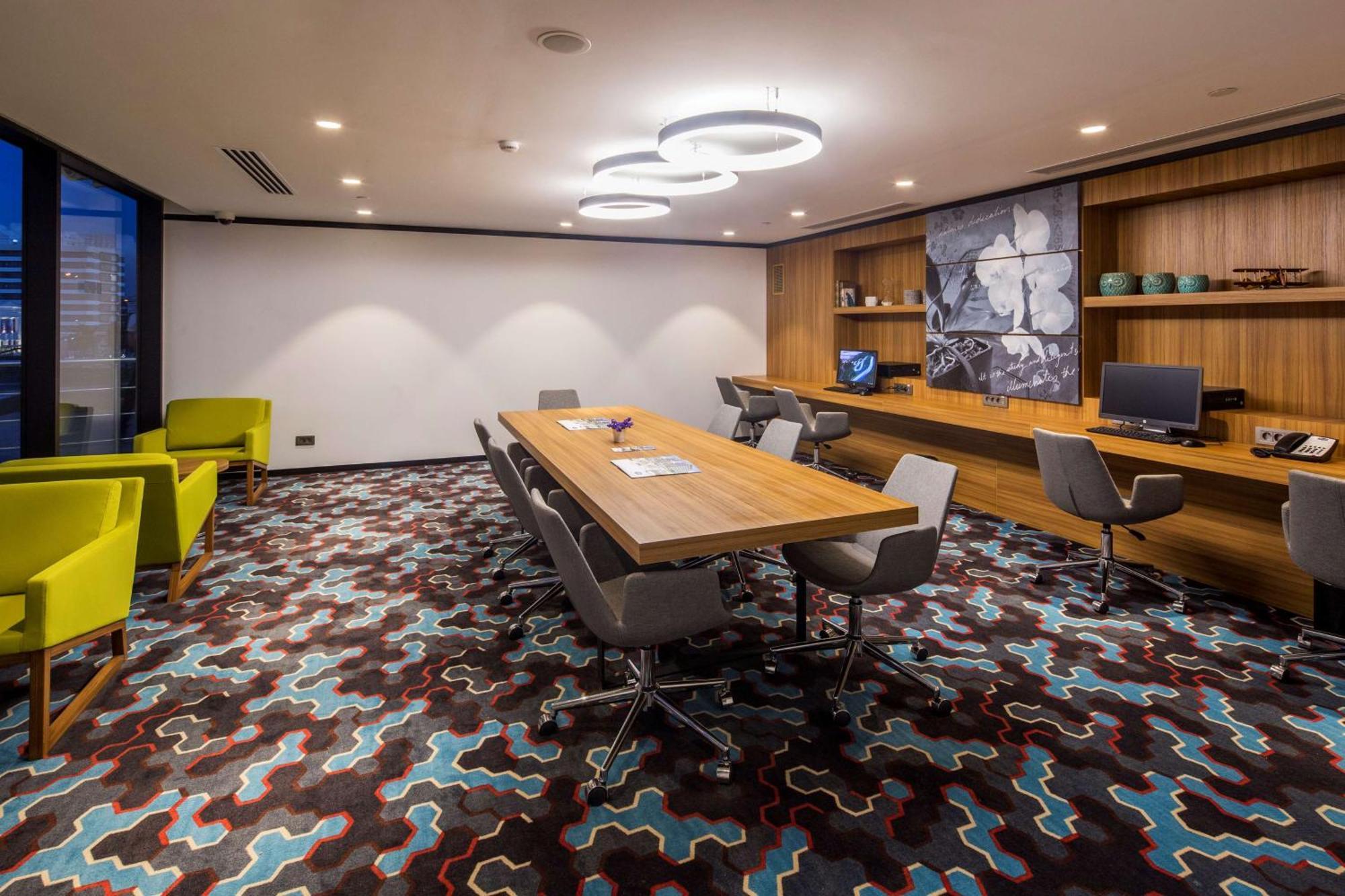 Hampton By Hilton Istanbul Kurtkoy 4*