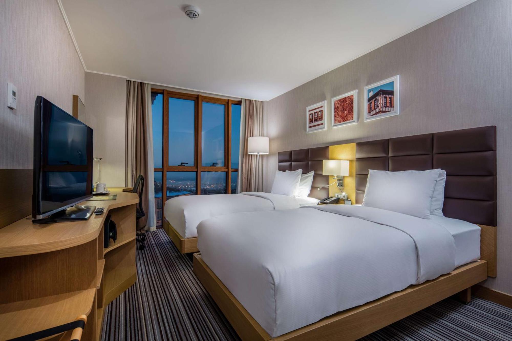 Hilton Garden 4*