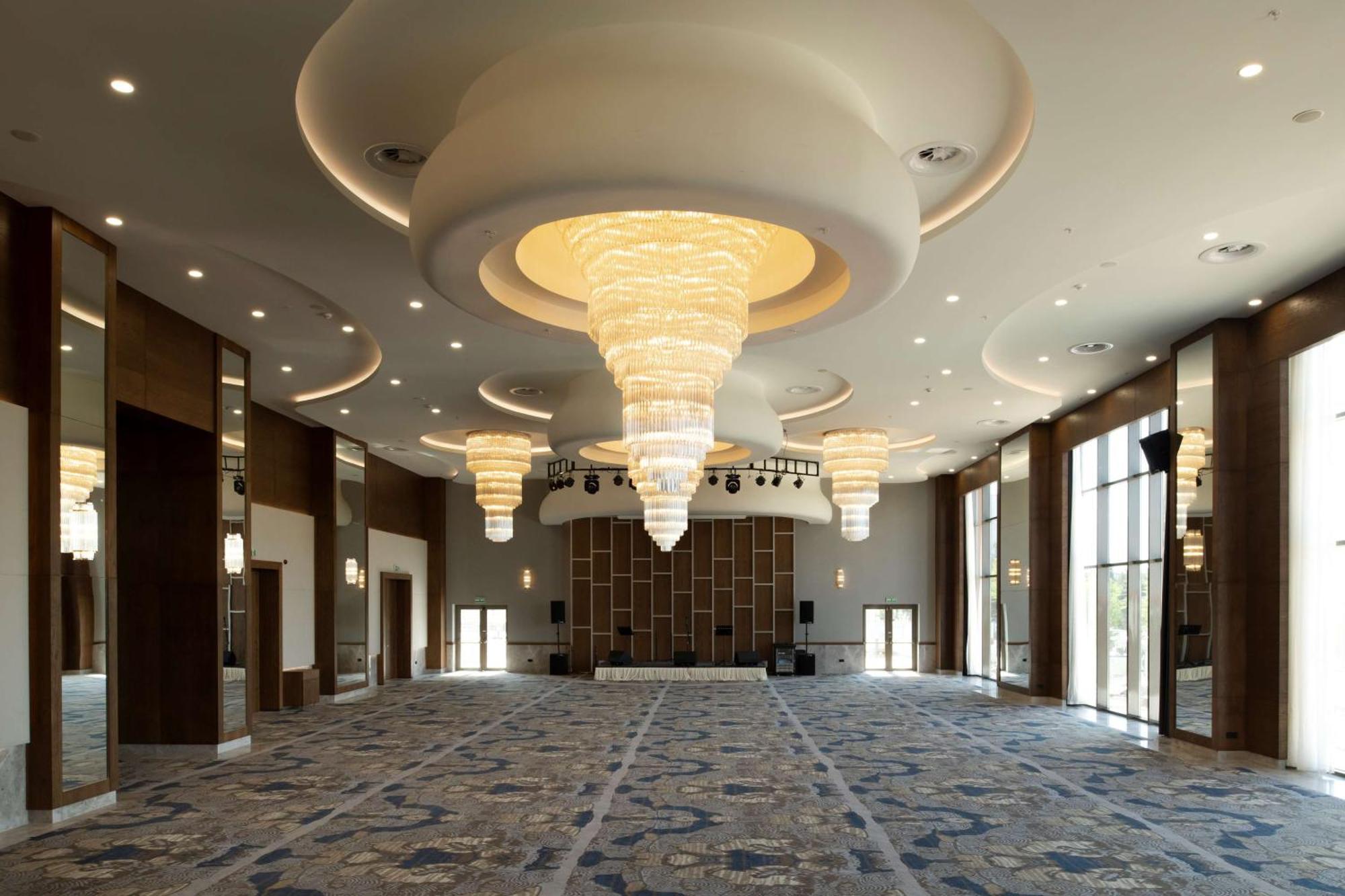 Doubletree By Hilton 5*