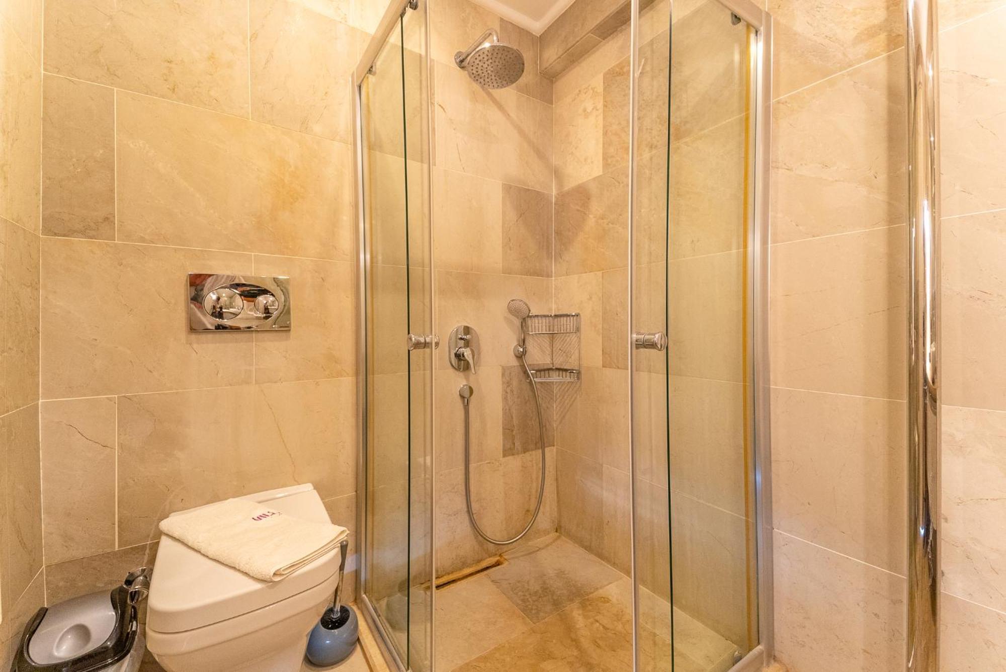 Luxus Skyla Mit 5 Schlafzimmern & Meer-blick Villa *