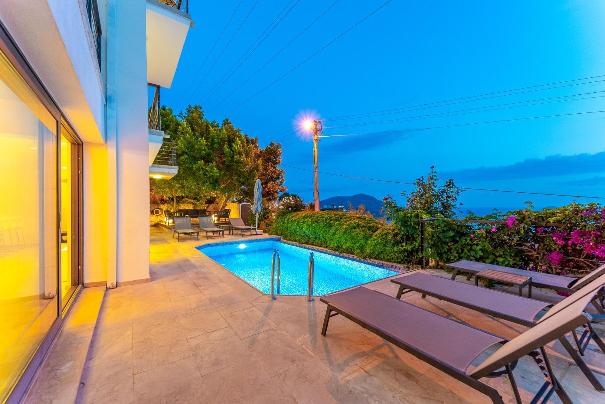 Villa Luxus Skyla Mit 5 Schlafzimmern & Meer-blick