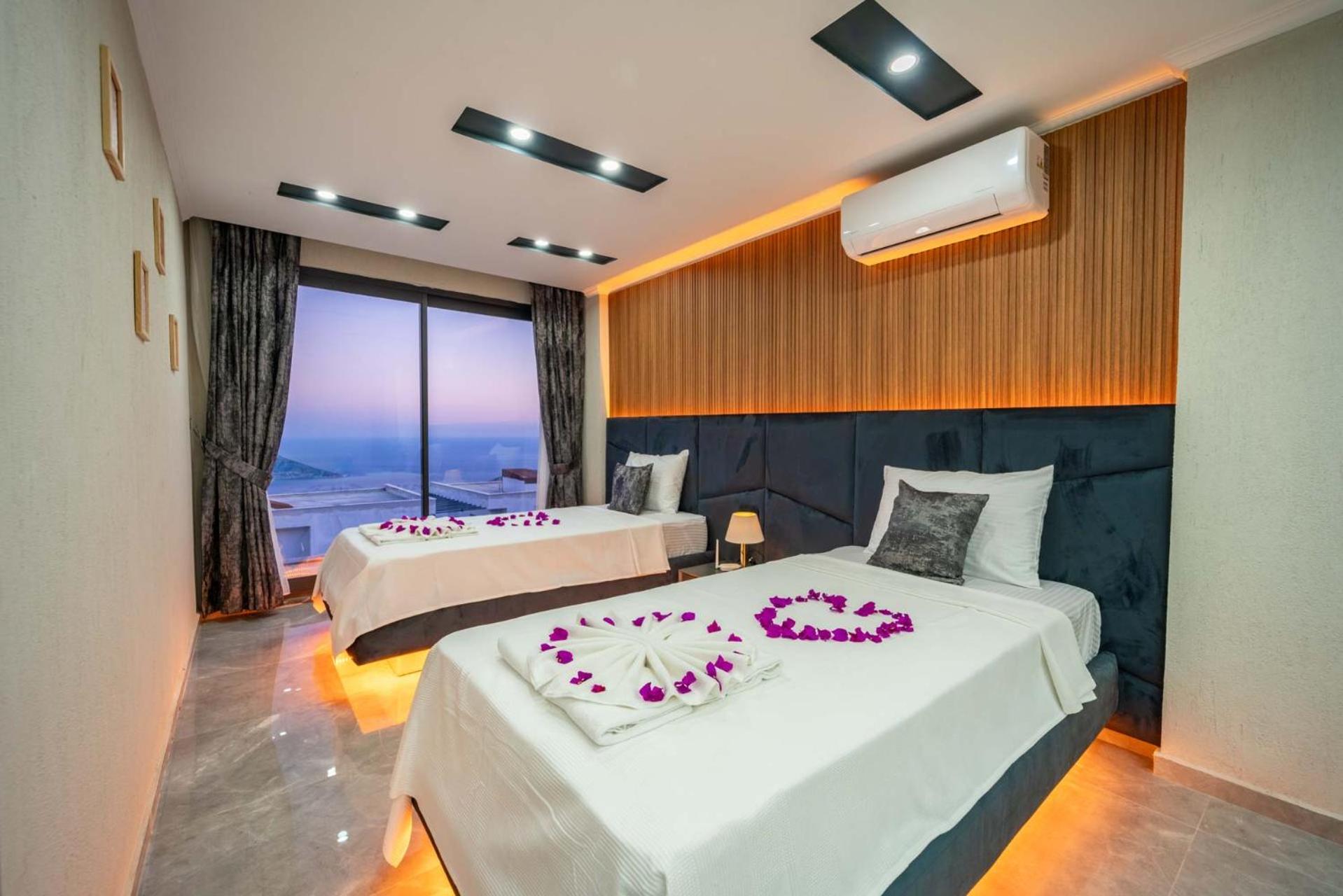 Eco Big Eyes Villa *