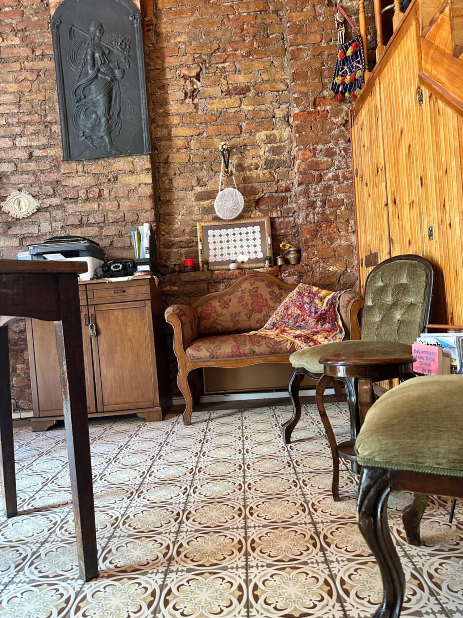 Hotel Tom Square Boutique 2*
