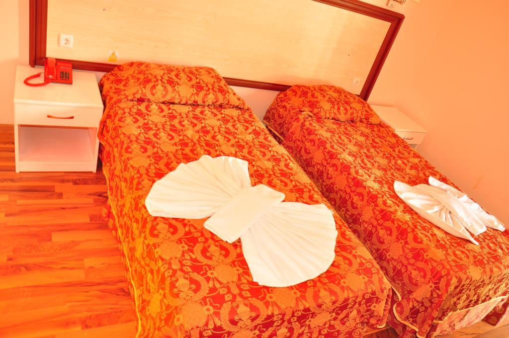 Hotel Akvaryum 3*