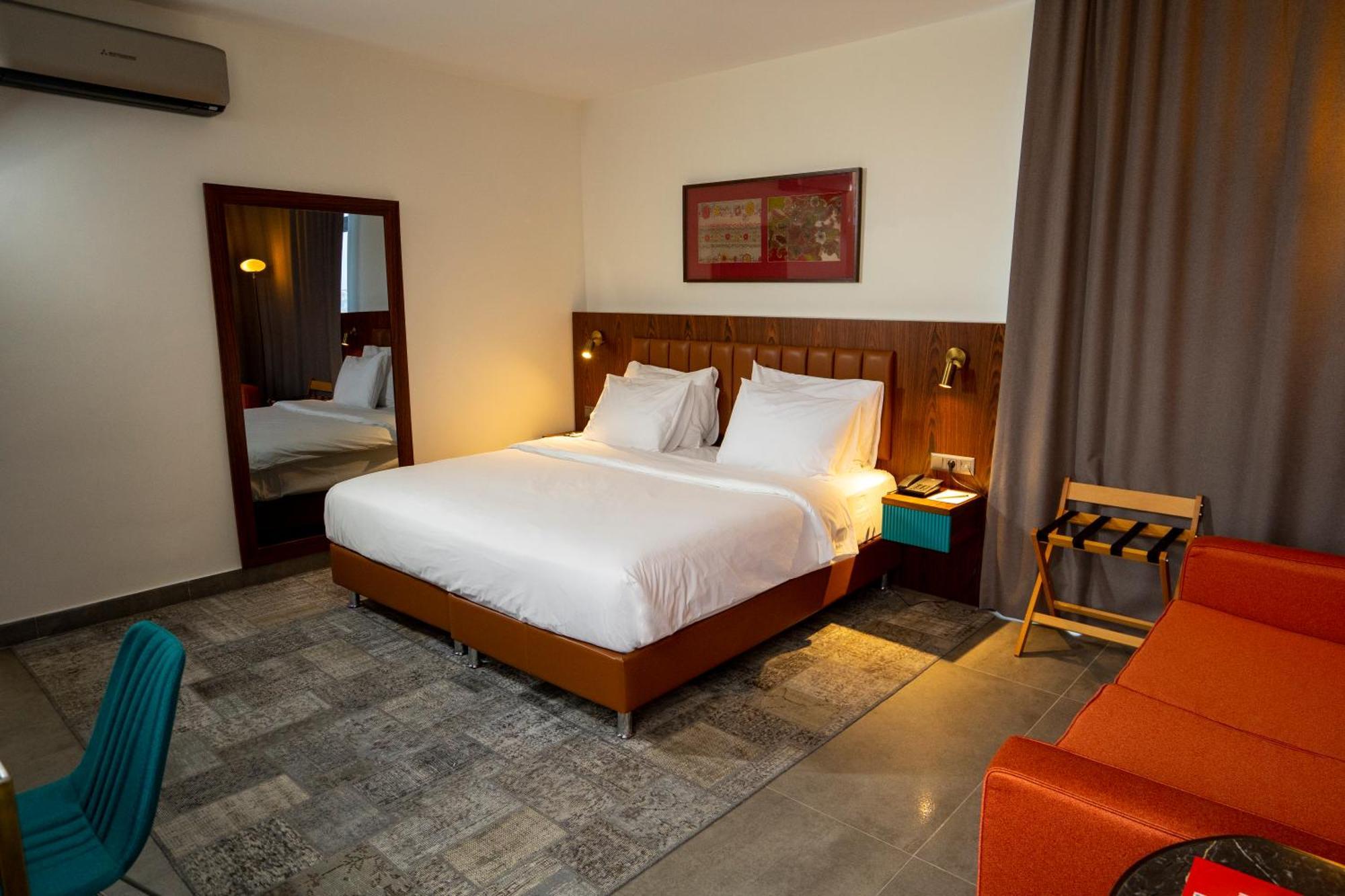 Hotel Numi