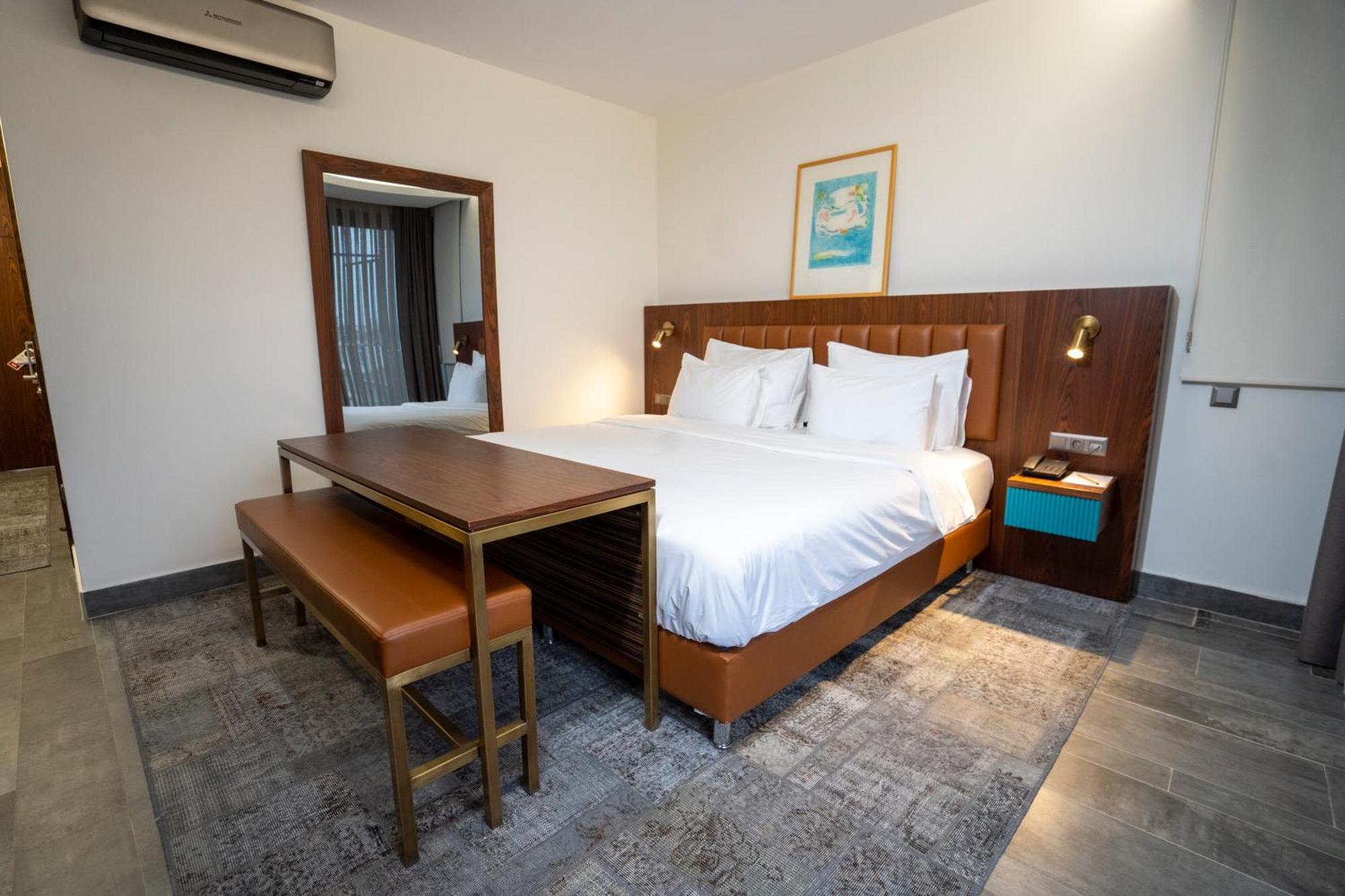 Hotel Numi 4*