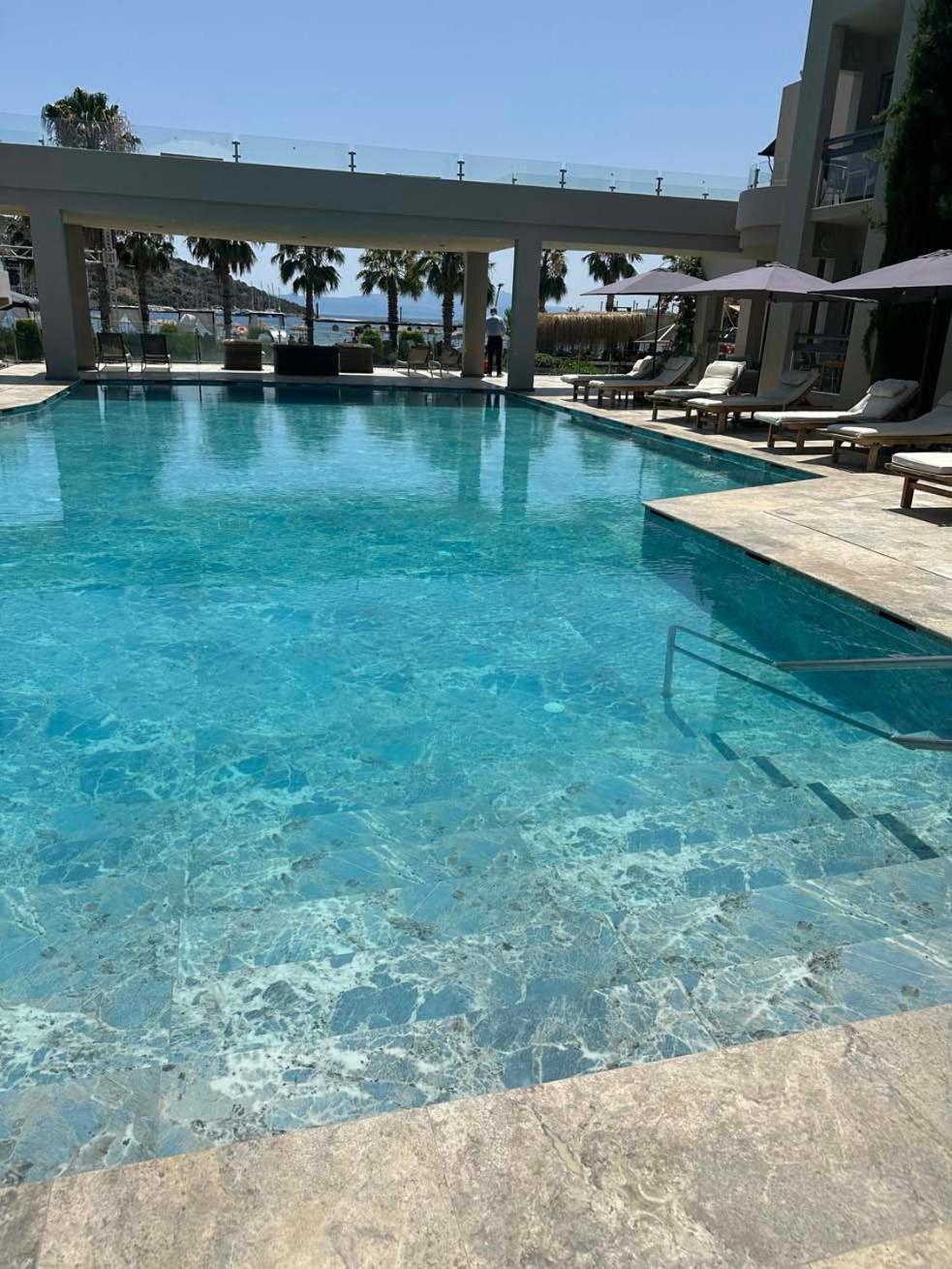 Hotel Ambrosia &