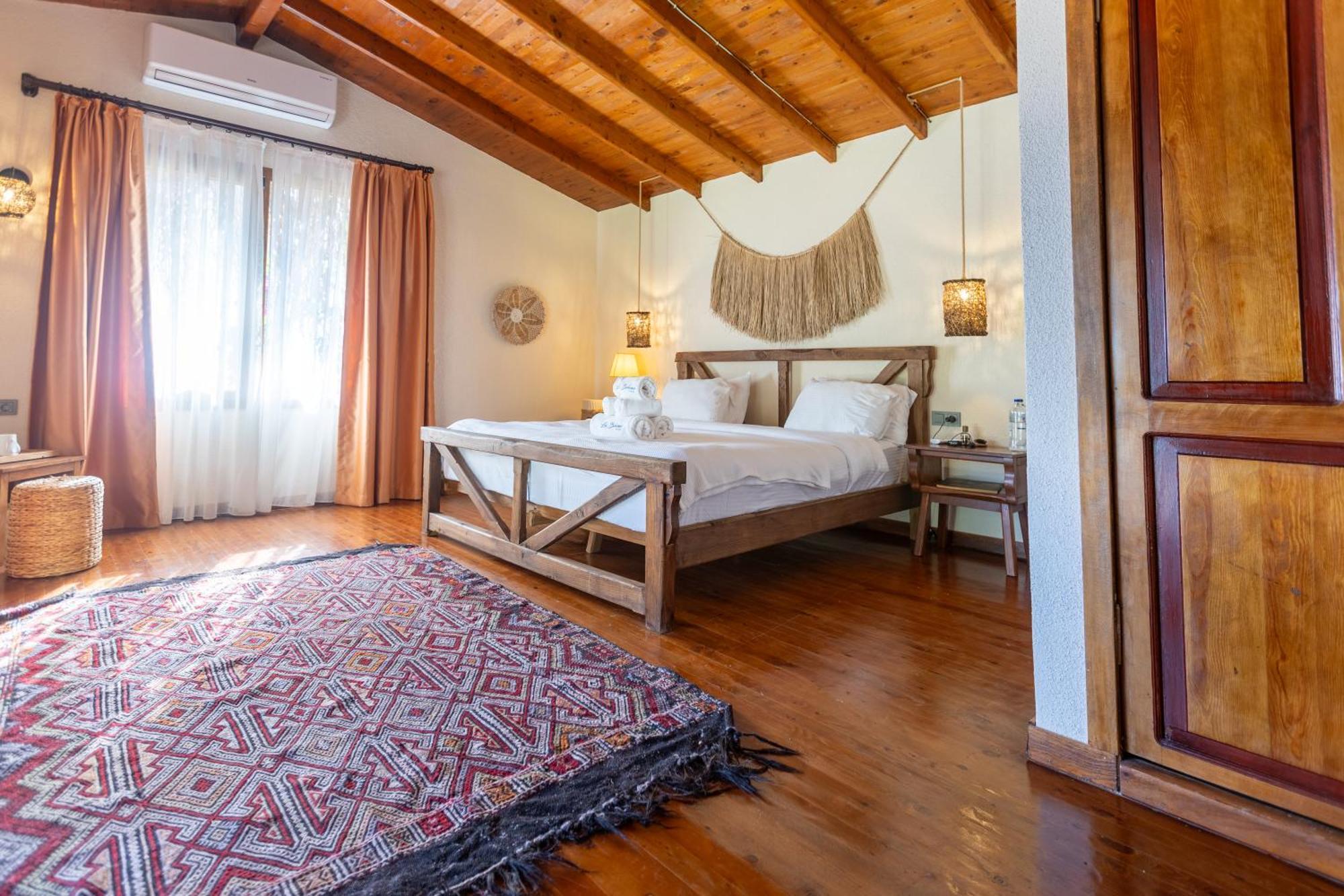 La Boheme Kabak Adults Only *