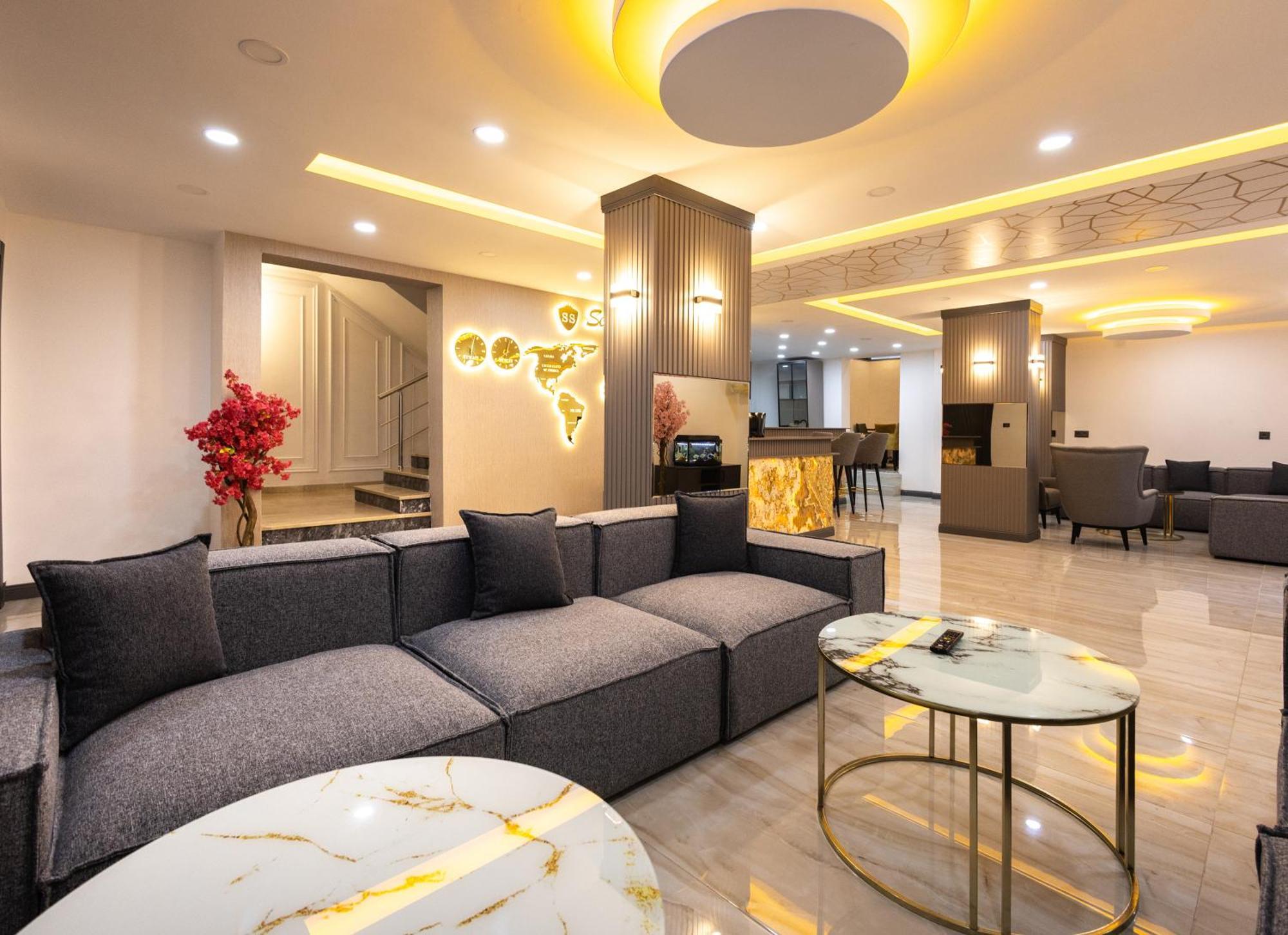 Selia Aparthotel *