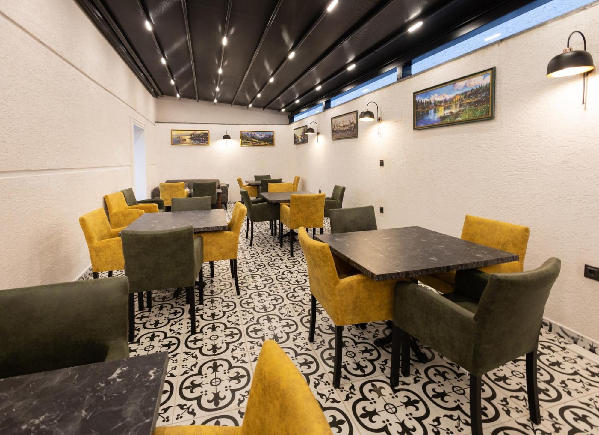 Aparthotel Selia *