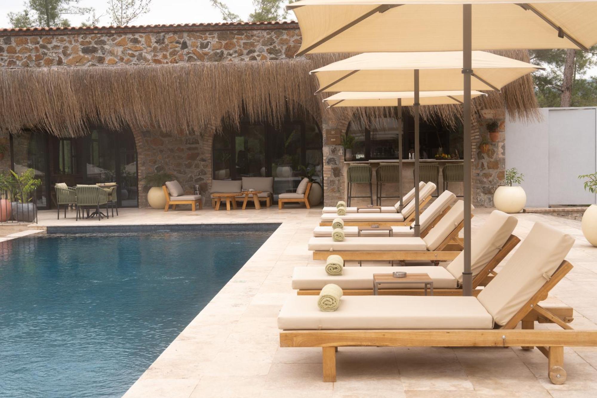 Hotel Izz Getaway - Adults Only *