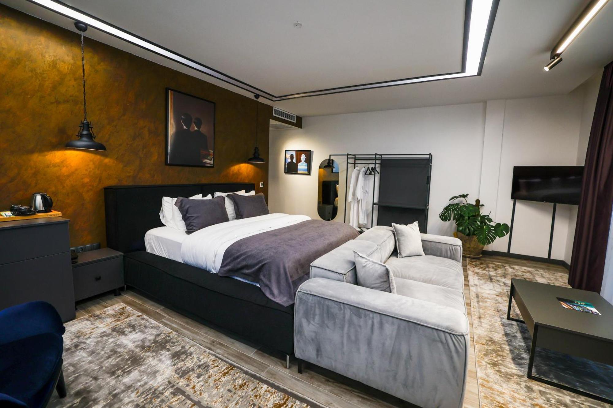Cathan Art Hotel *