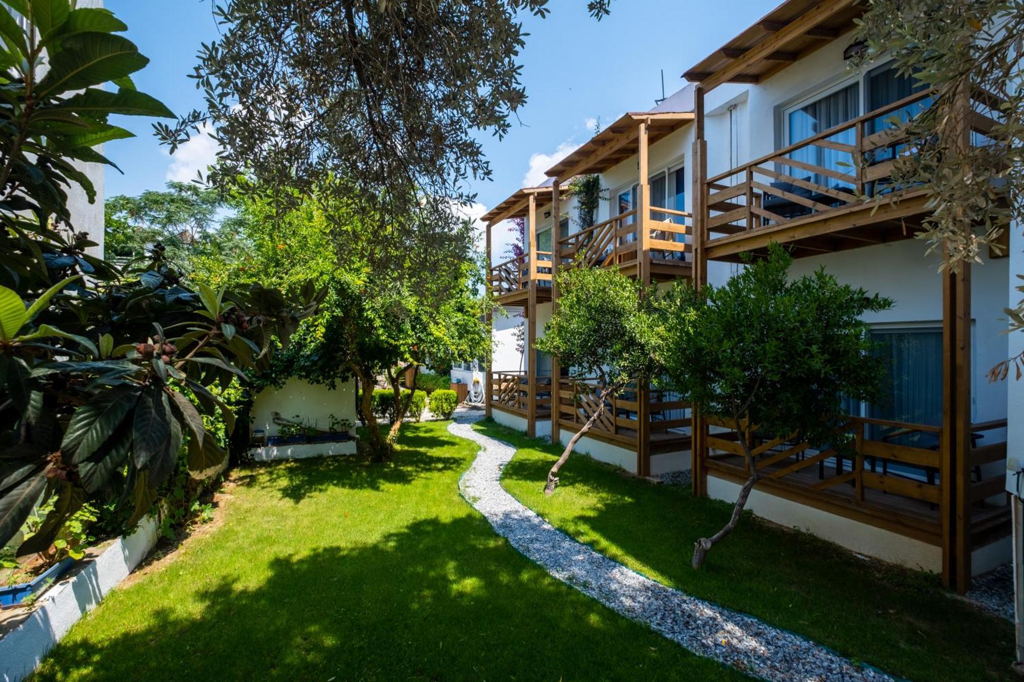 Costa 3*
