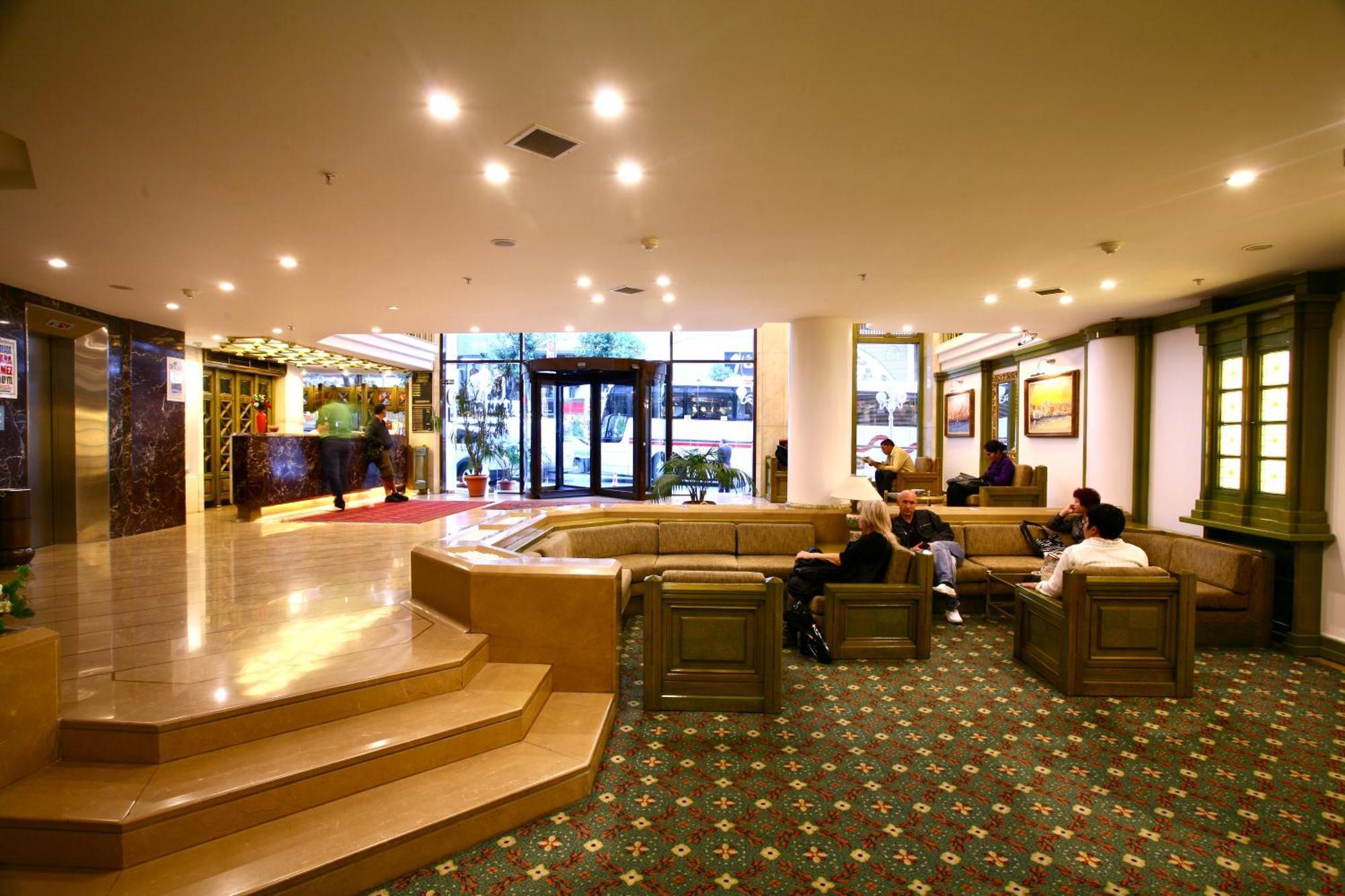 Royal Hotel 4*