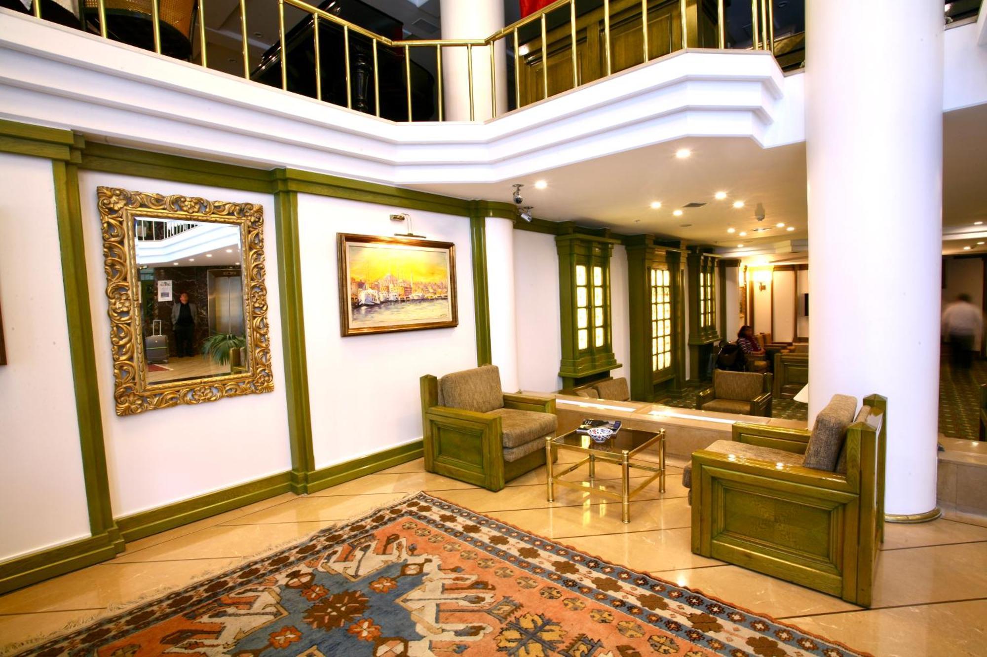 Royal 4*