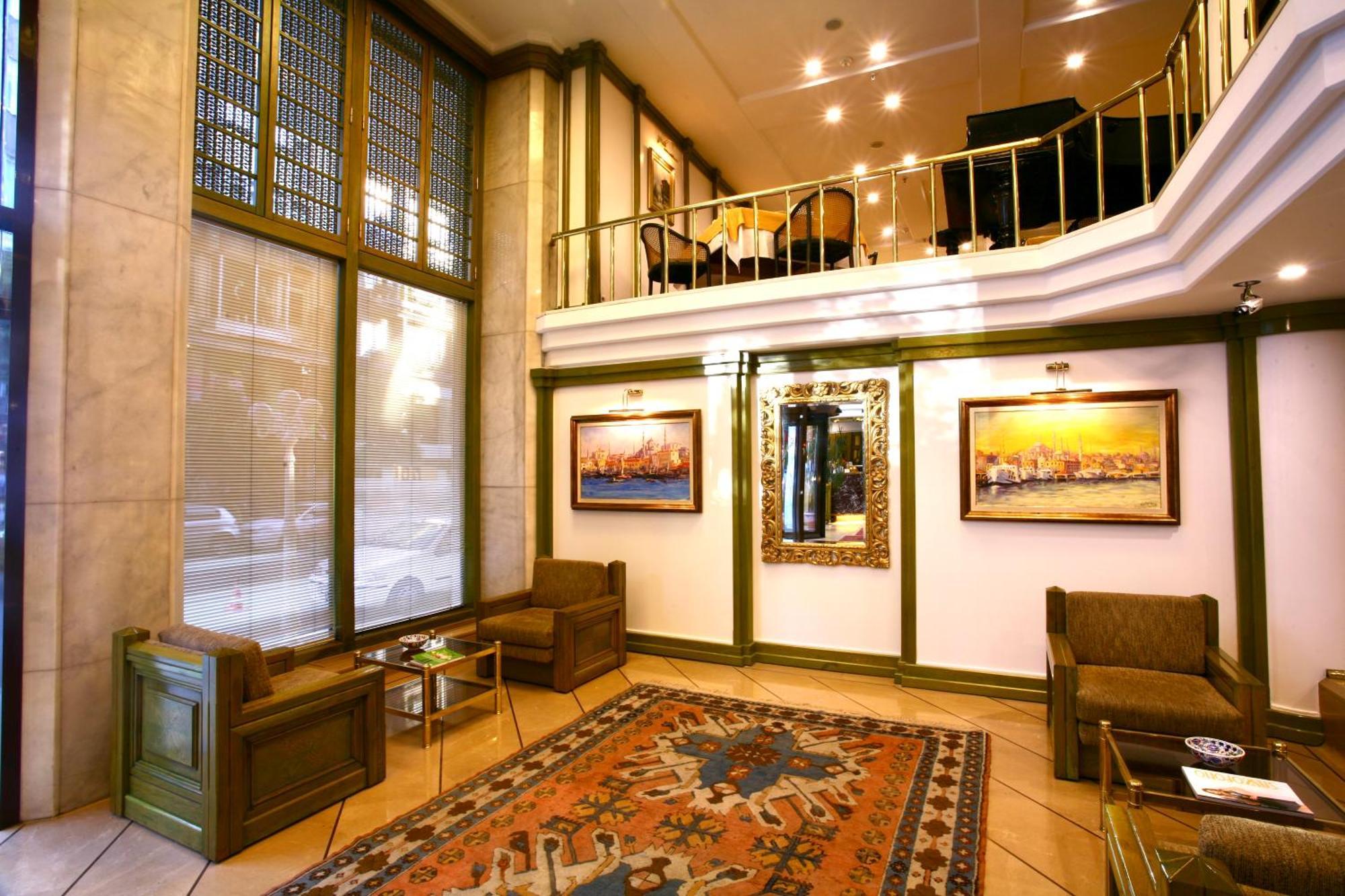Royal Hotel 4*