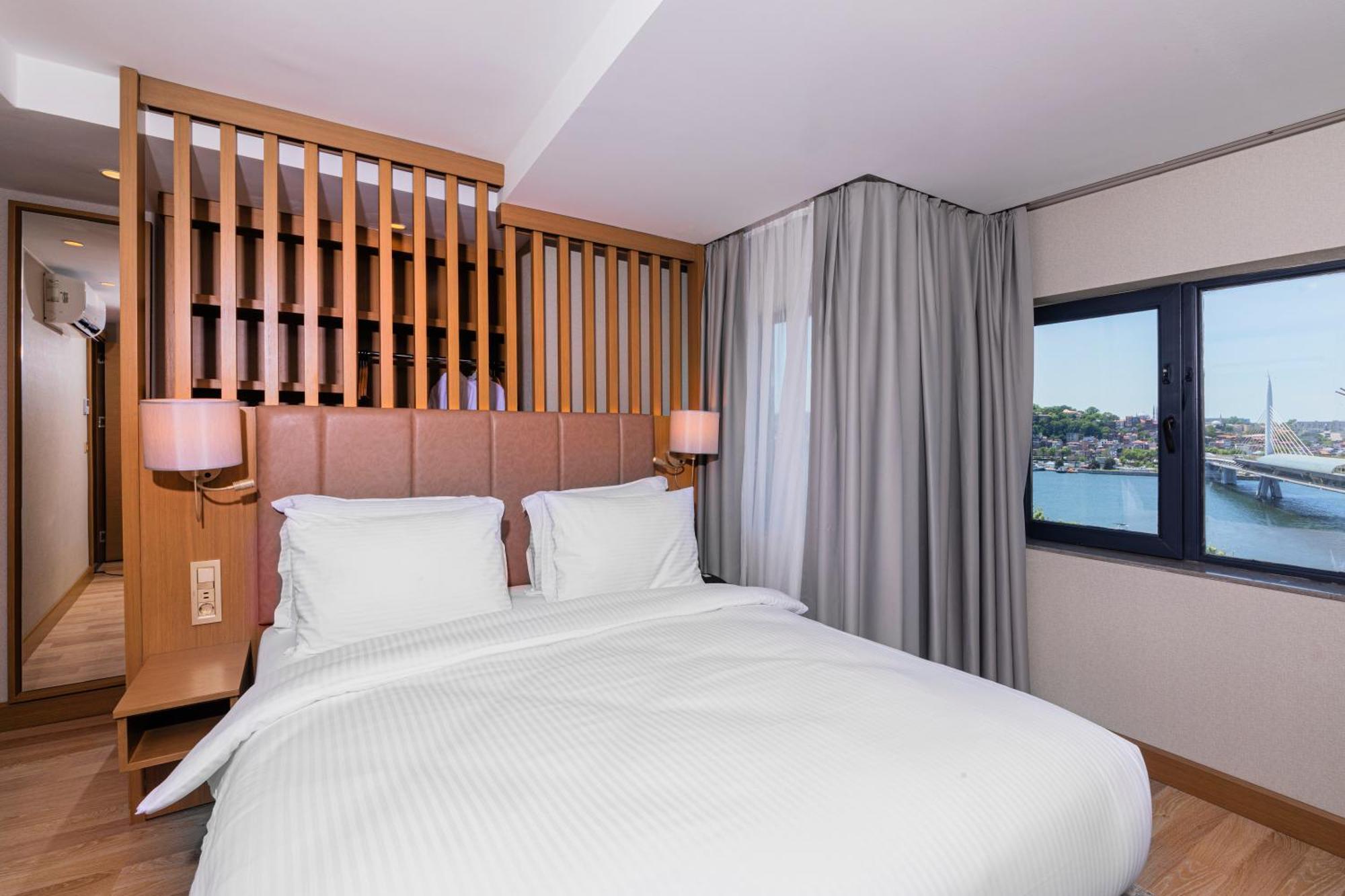 Hotel Csk The Halich Port 4*