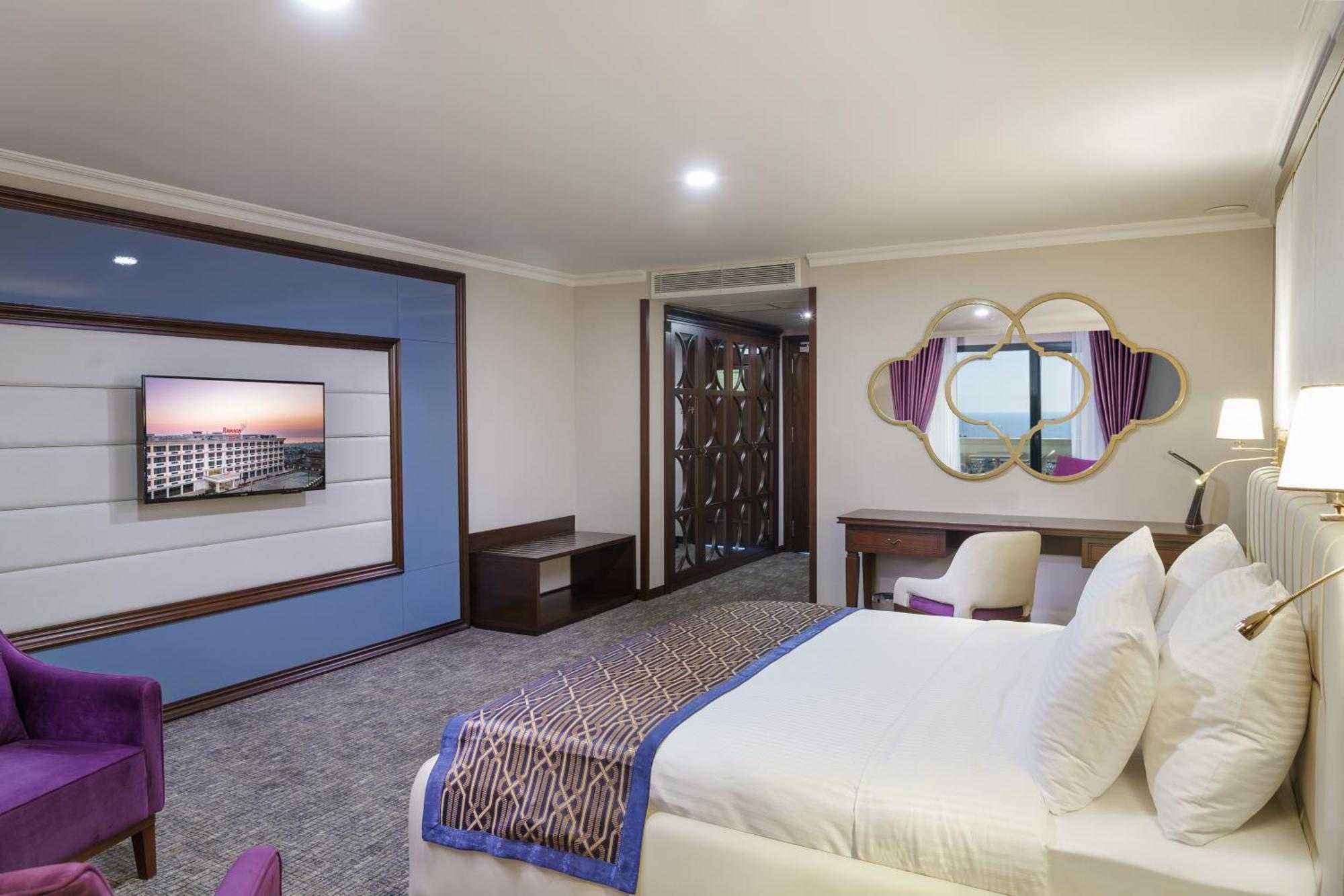 Hotel Ramada Plaza By Wyndham 5*