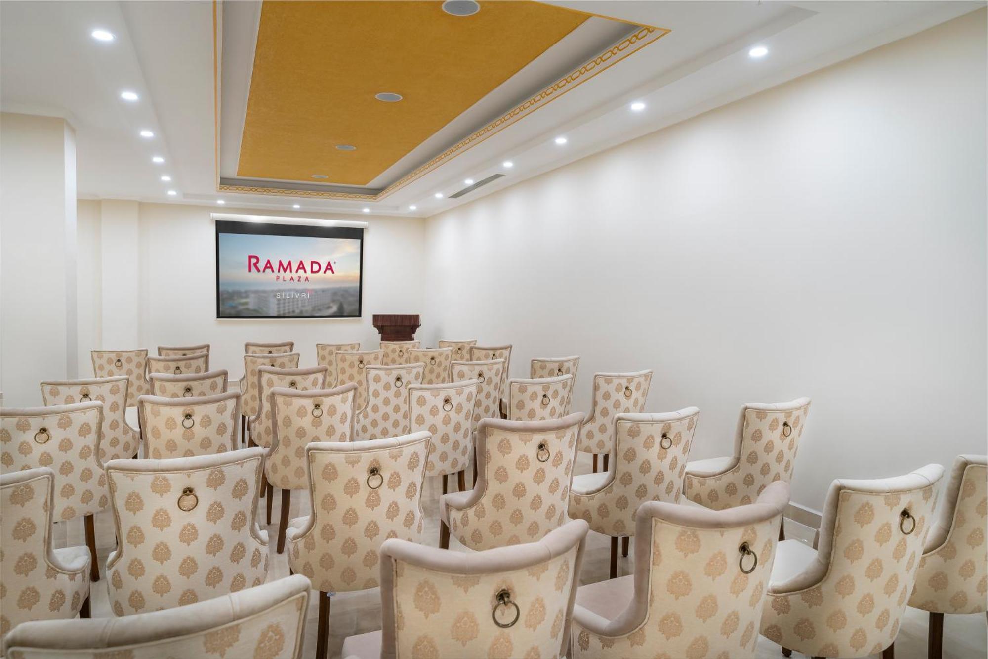 Ramada Plaza By Wyndham