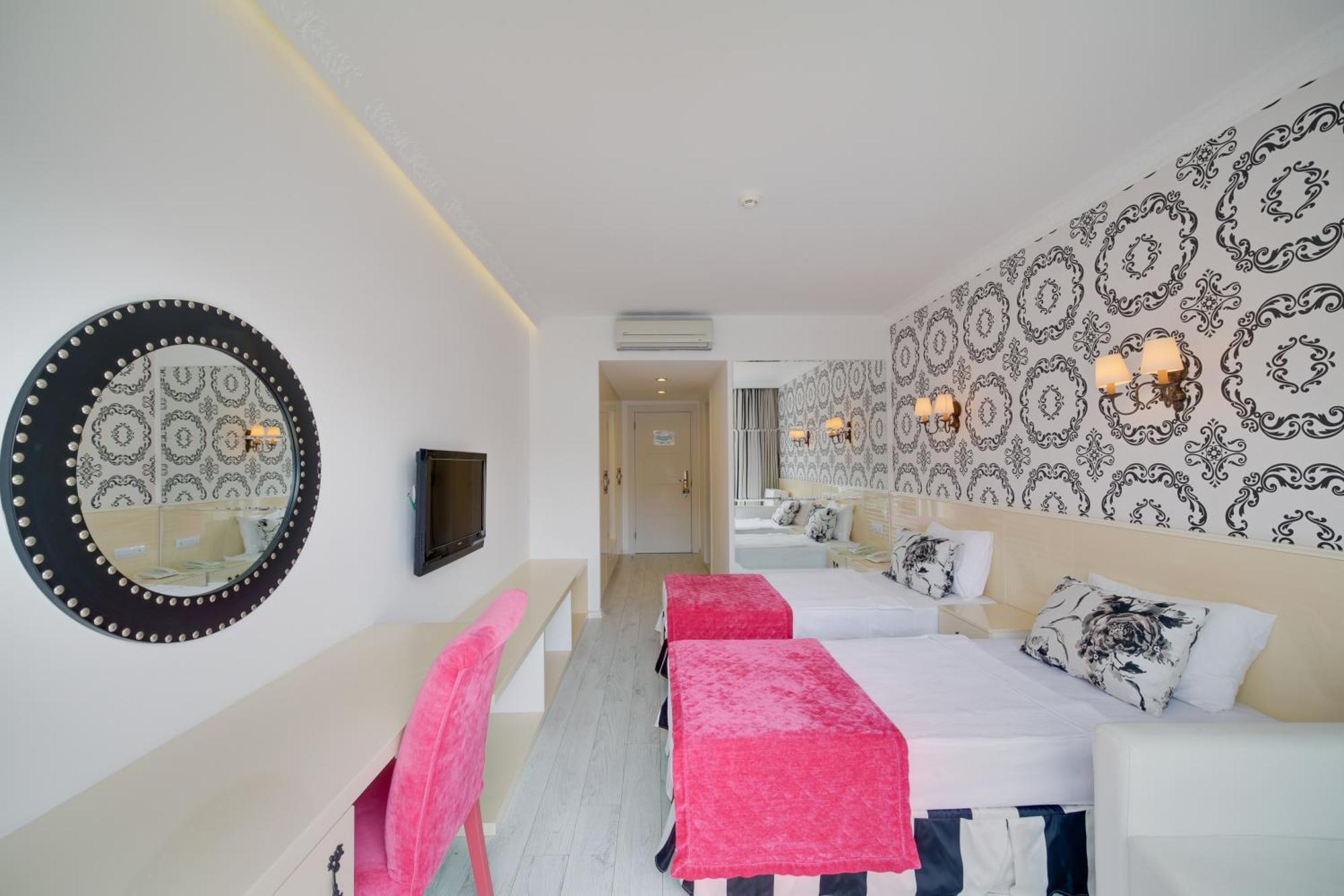 Ladonia Mio Bianco Hotel 4*