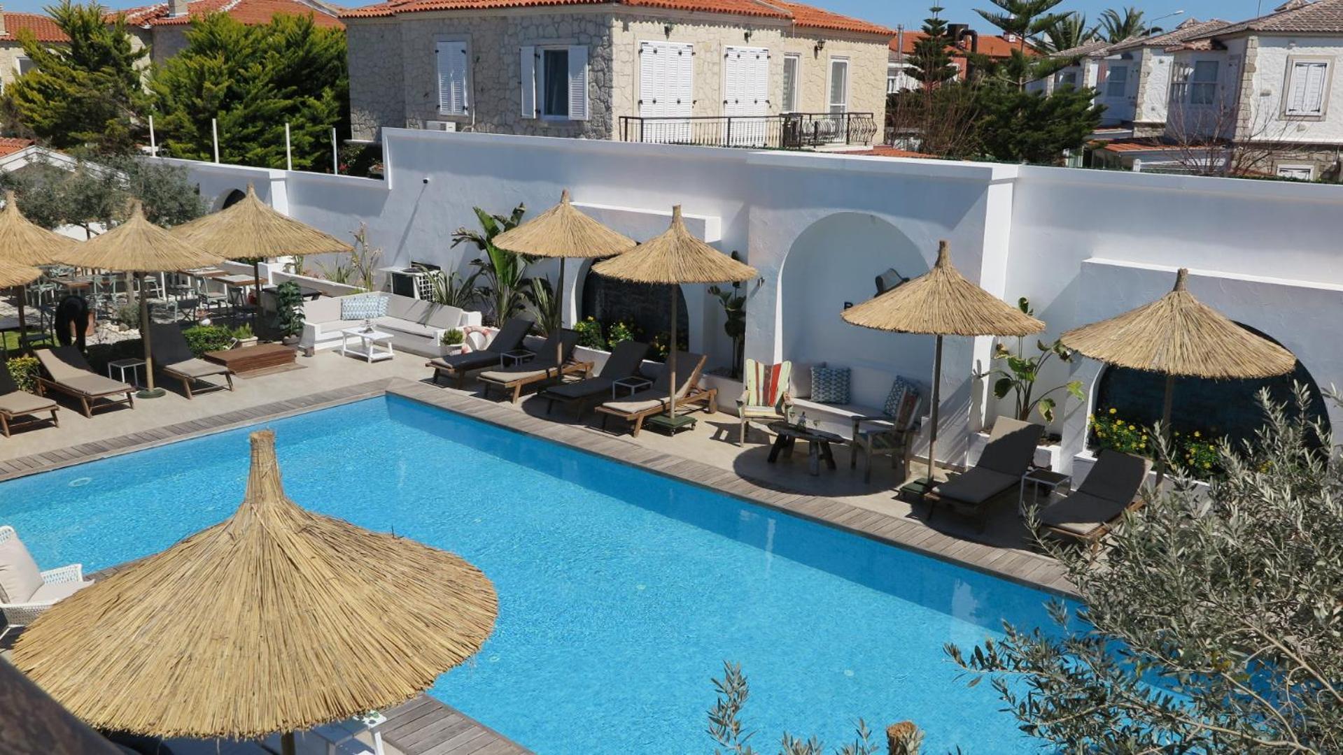 Hotel Bay C