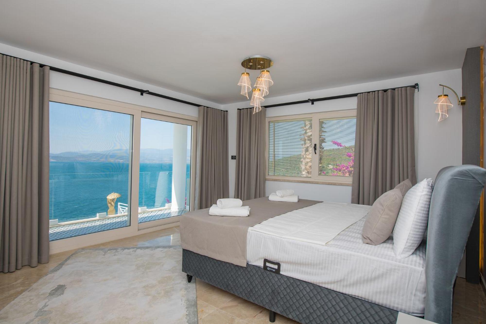 Bodrumda Essiz Deniz Manzarali Lueks Boss 1 Villa Milas