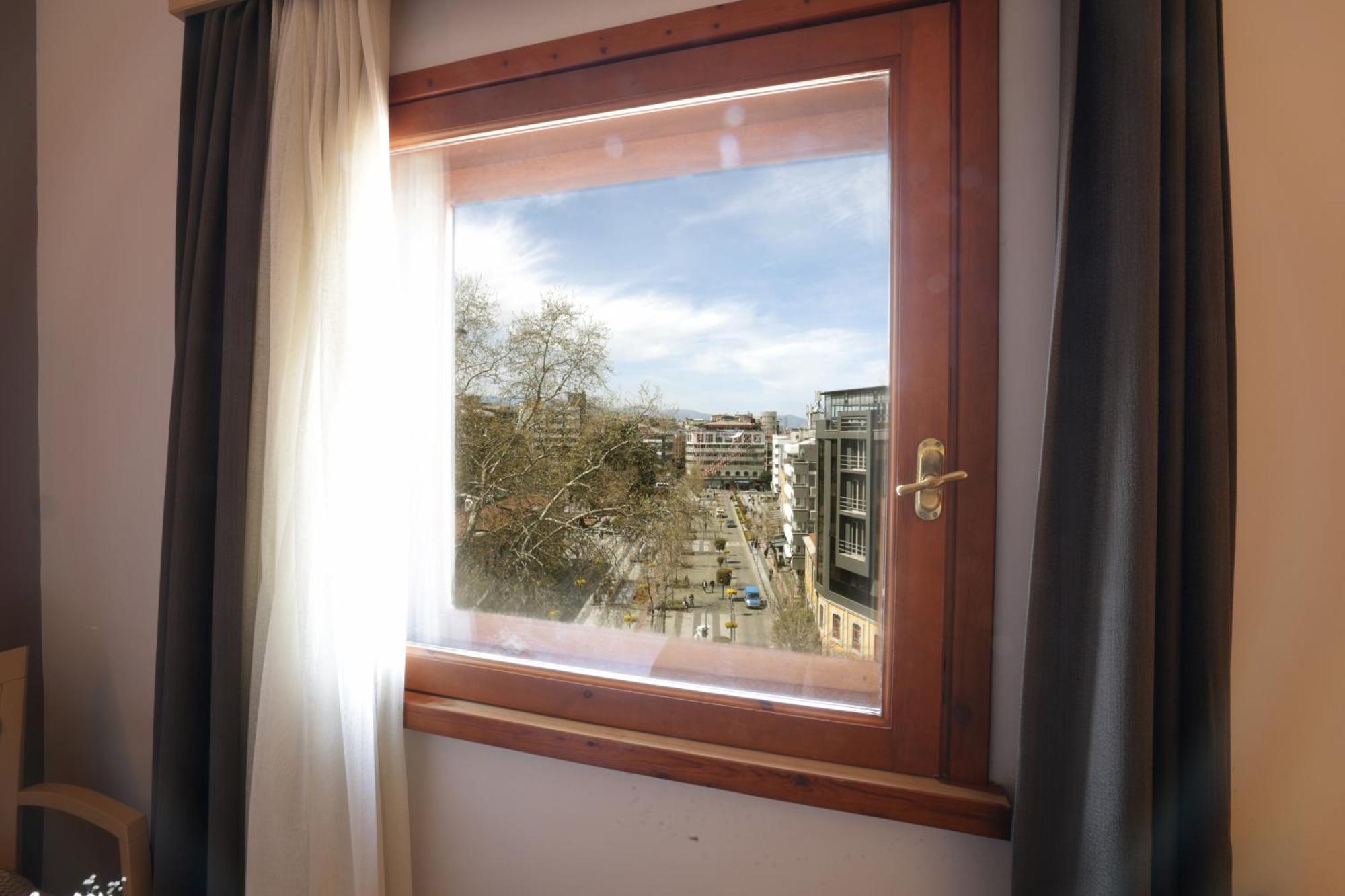 Usta Park Hotel 4*