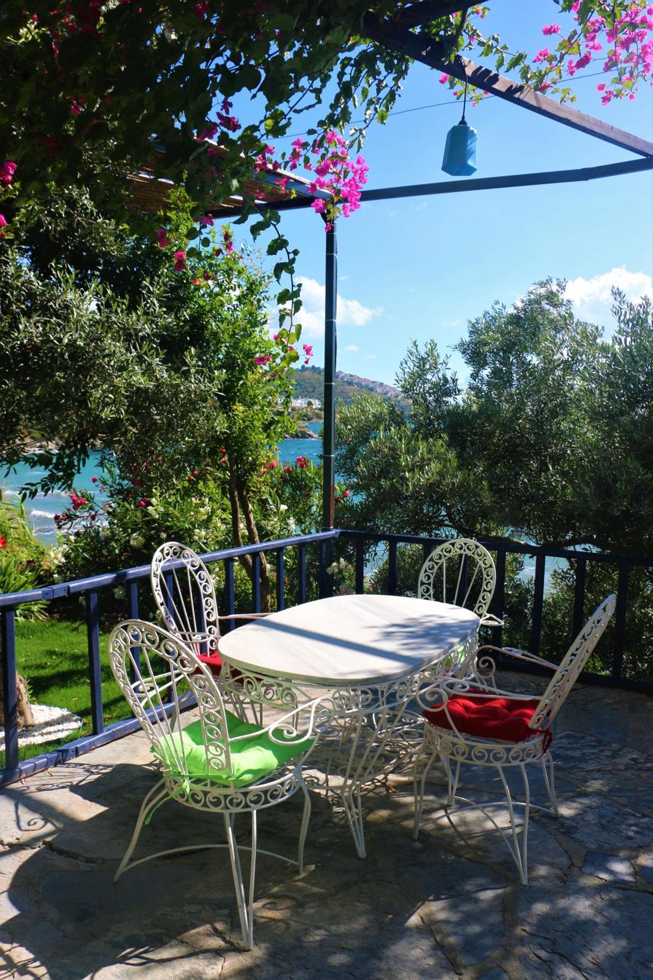 Urga Butik & Restaurant Hotel