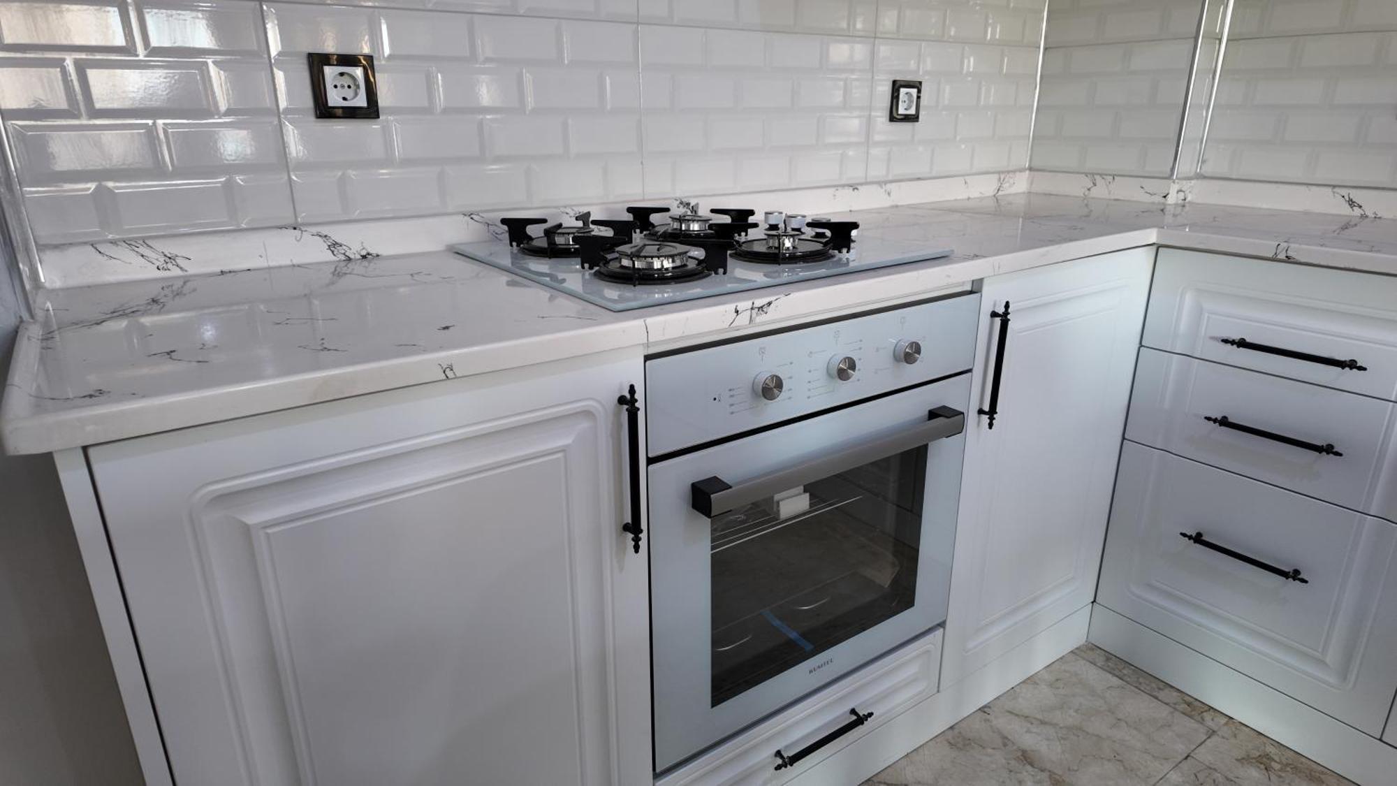 White Bay Apartment *