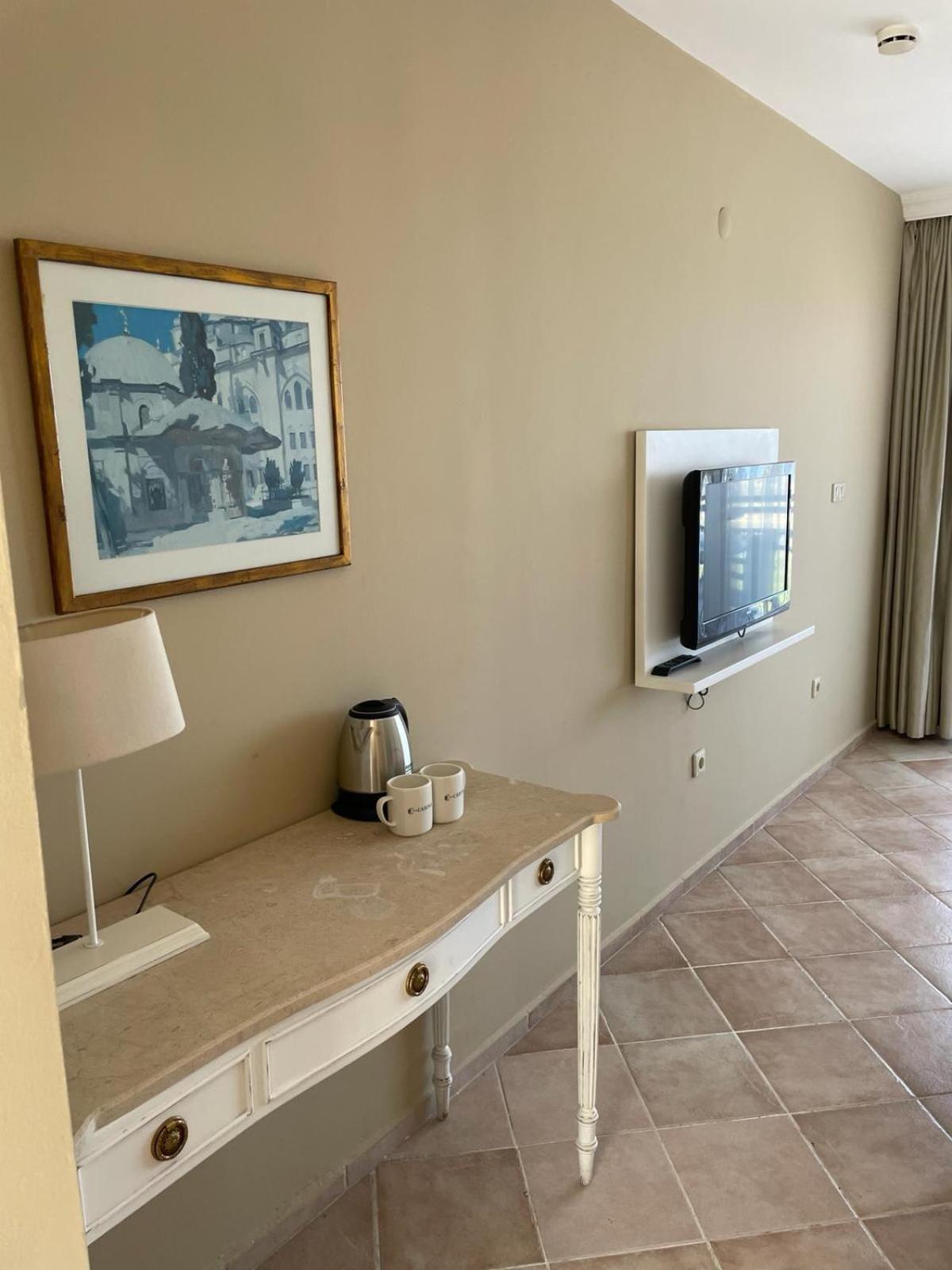 Carina Hotel 3*