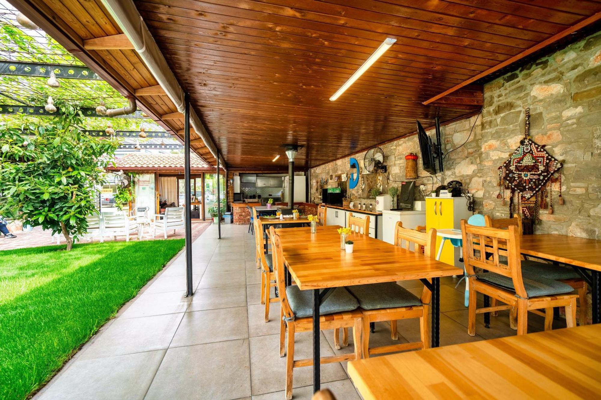 Dedeminn Garden Hotel
