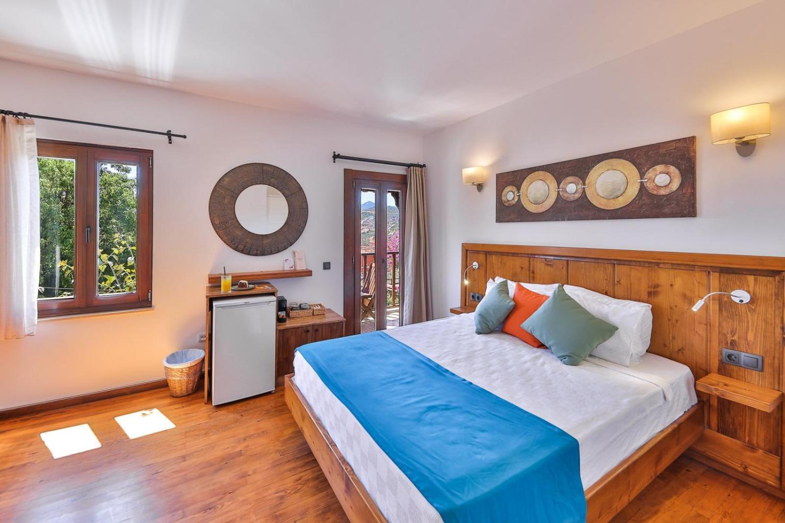 Old Town Hotel *