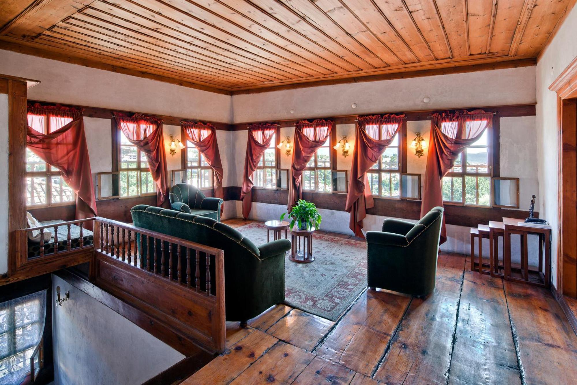 Hotel Gulevi 3*