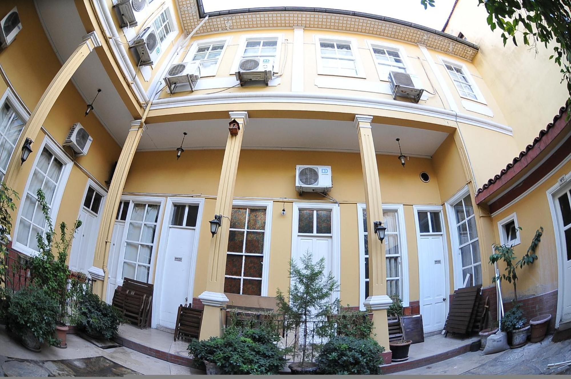 Antikhan Izmir